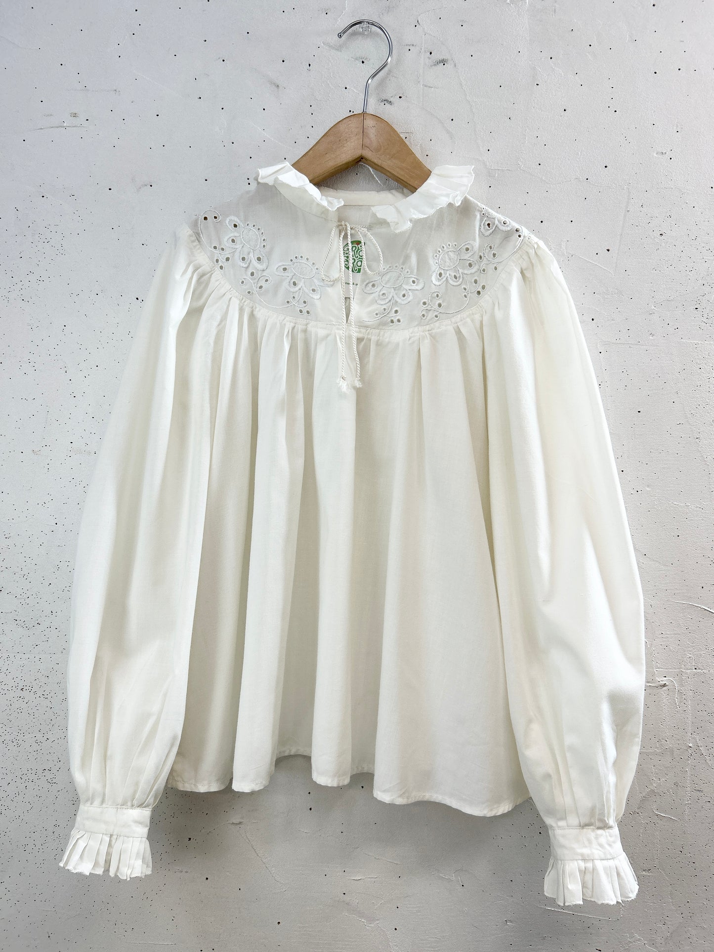 Vintage White Blouse [F32825]