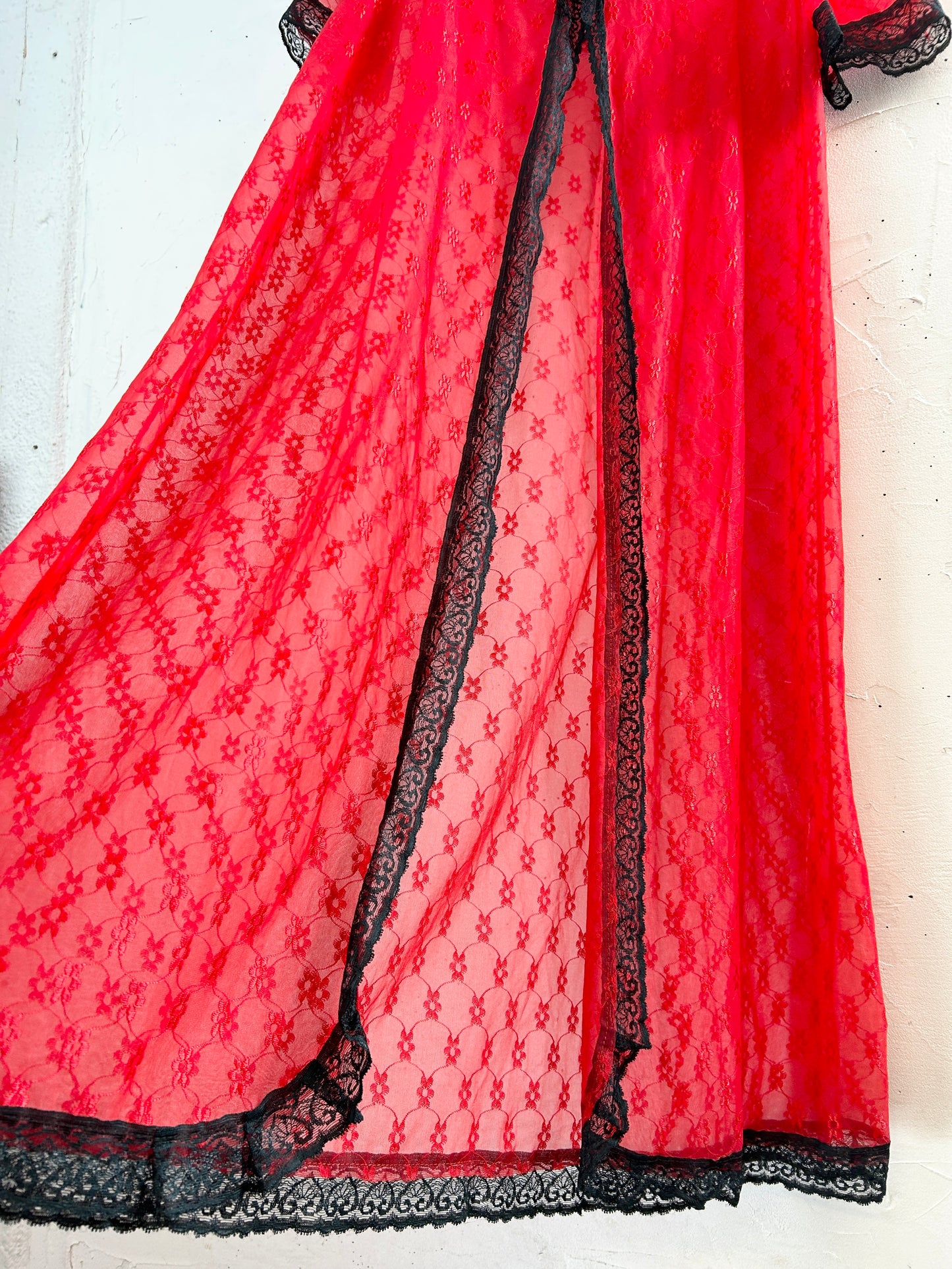 Vintage Gown [H30907]