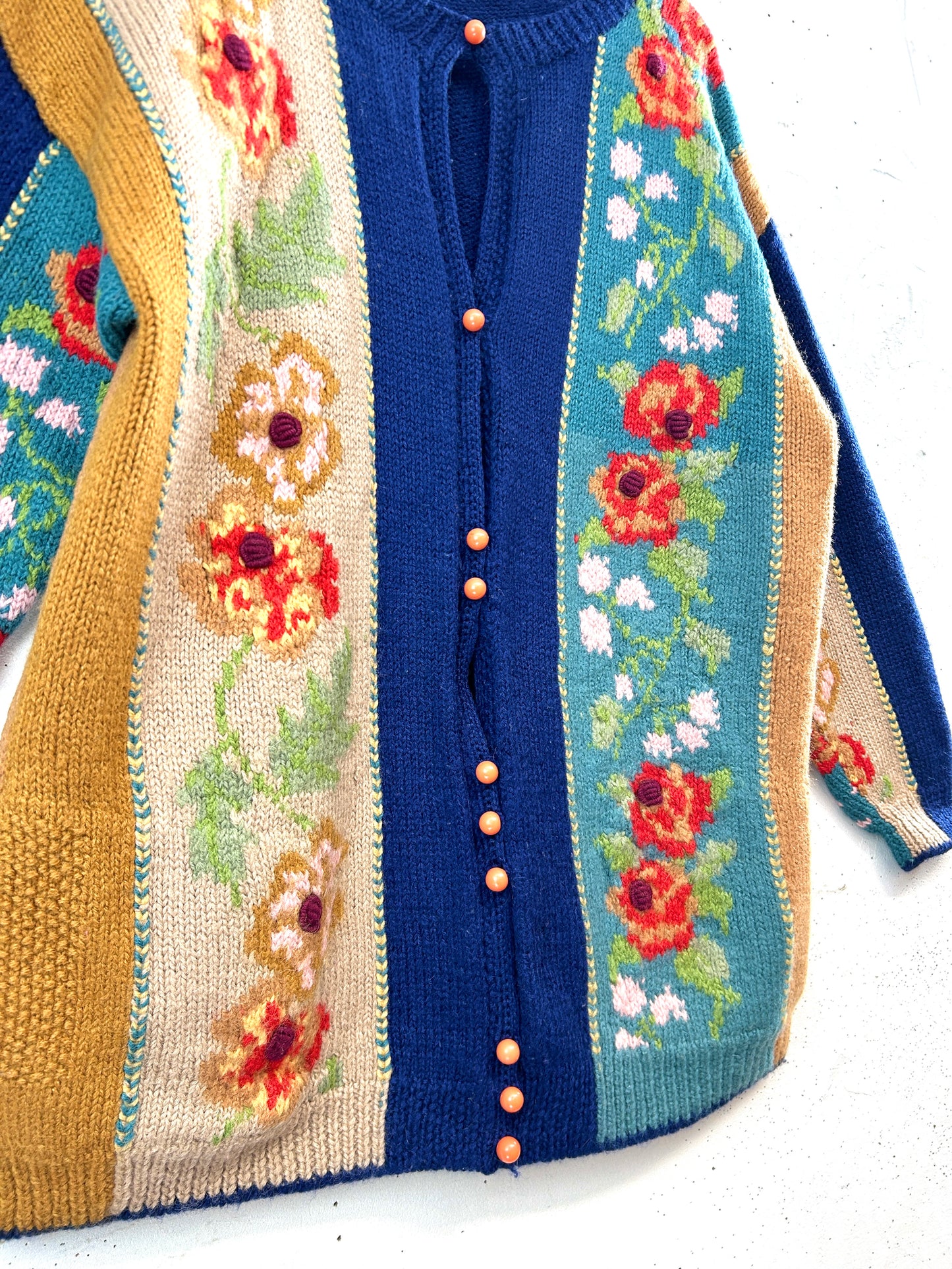 Vintage Hand Knit Cardigan [L31159]