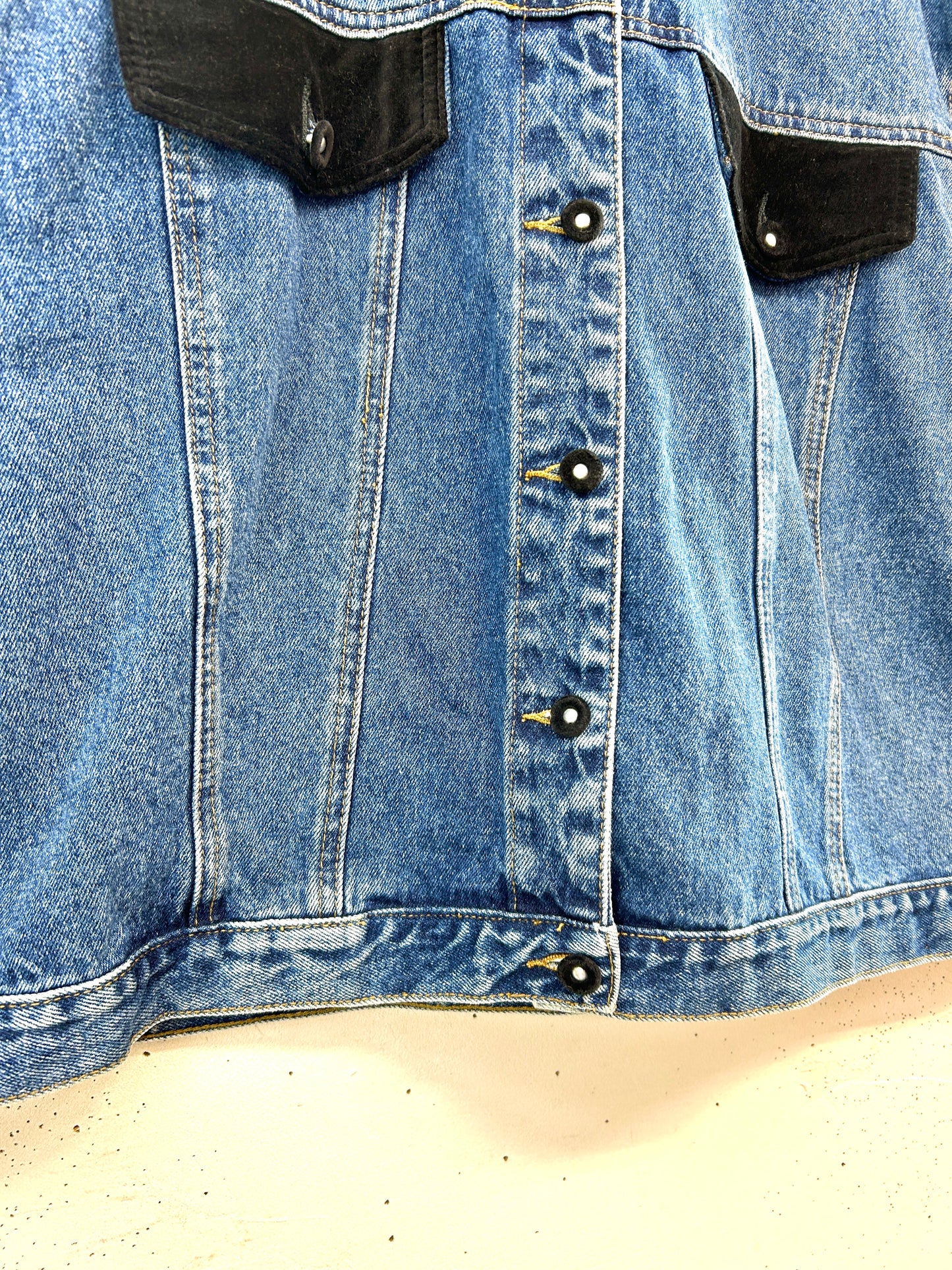 Vintage Denim Jacket [A31393]