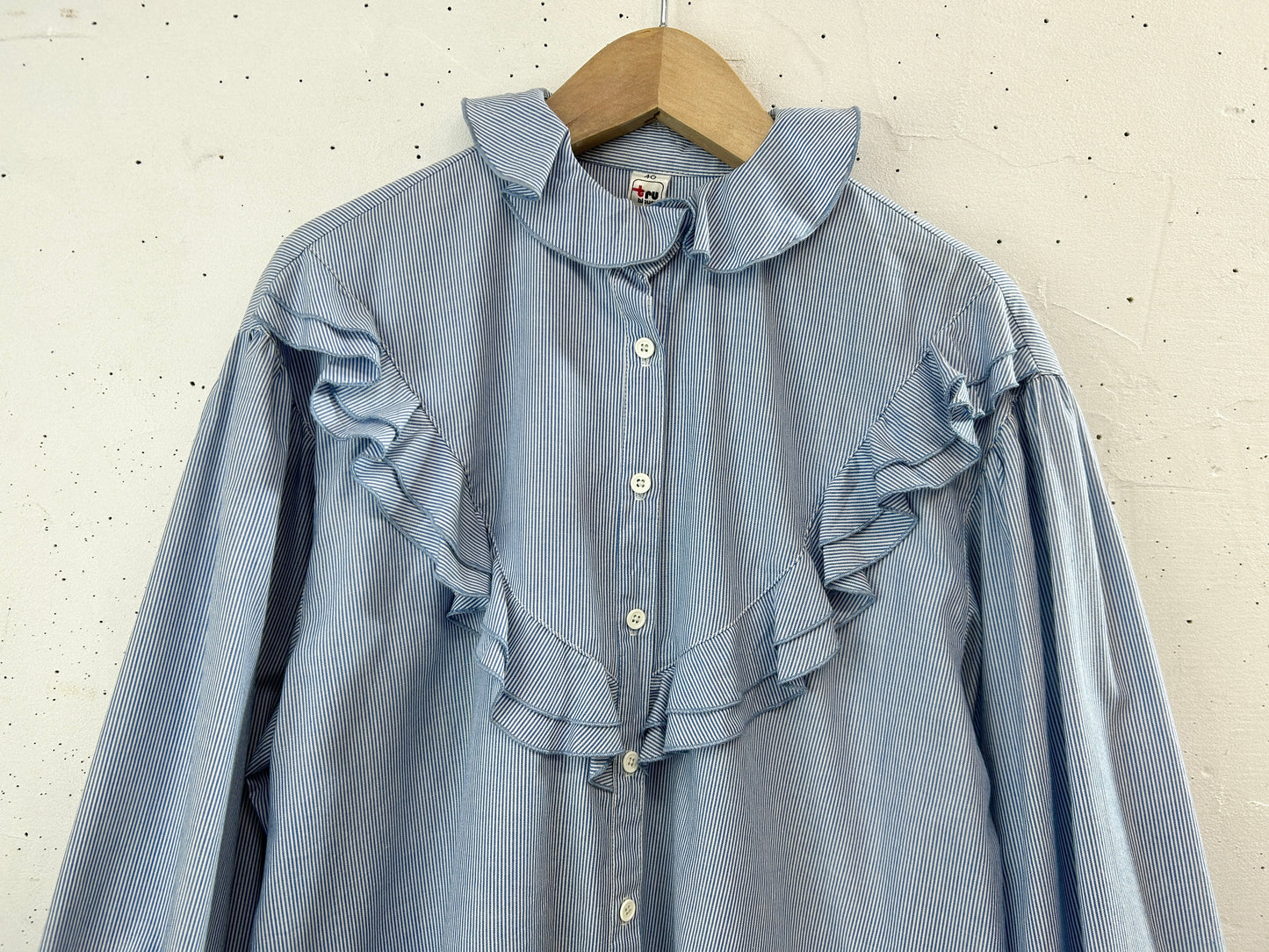 Vintage Ruffle Blouse [B31574]