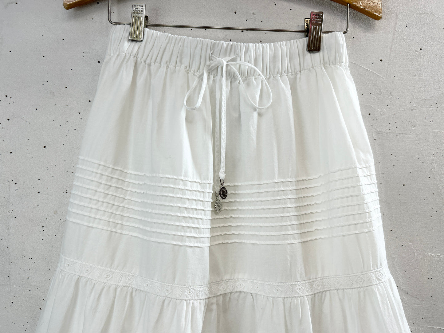 Vintage White Skirt [B31604]