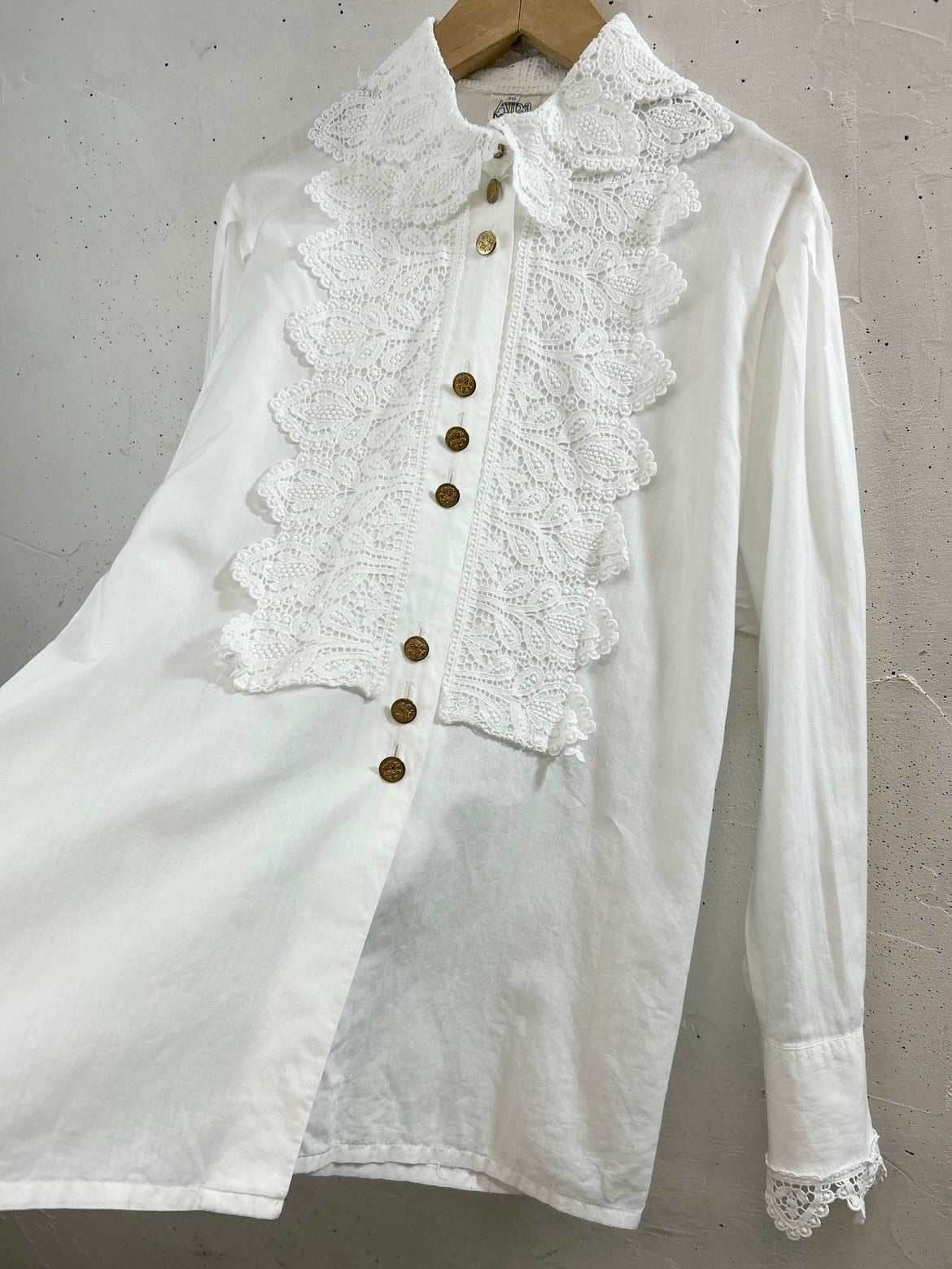 Vintage White Blouse [D32121]