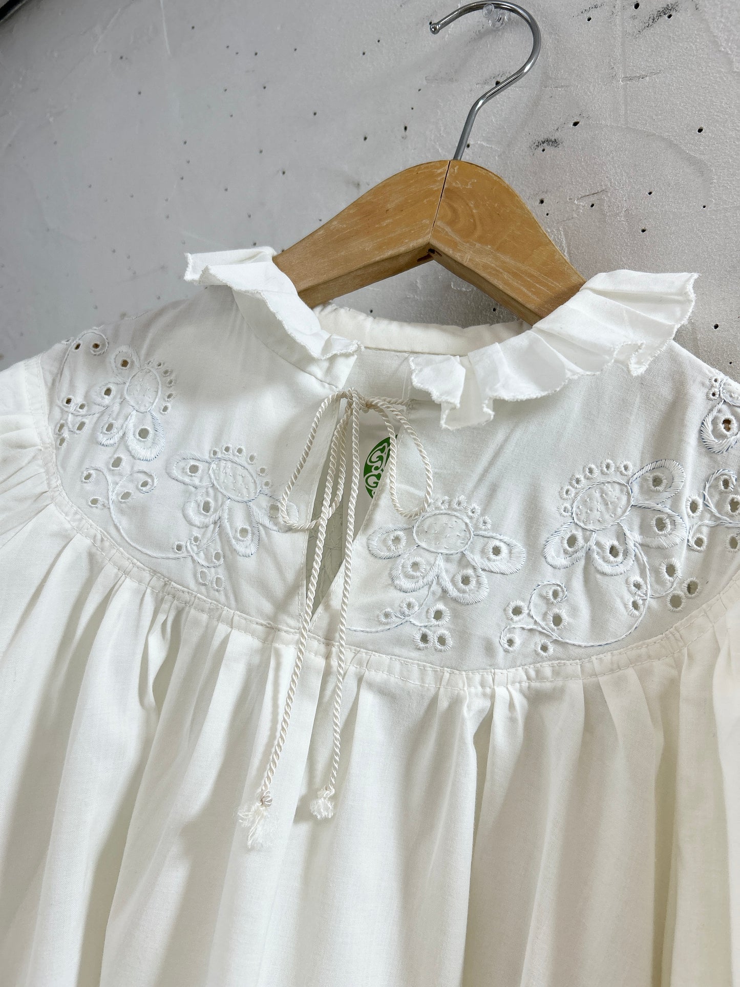 Vintage White Blouse [F32825]