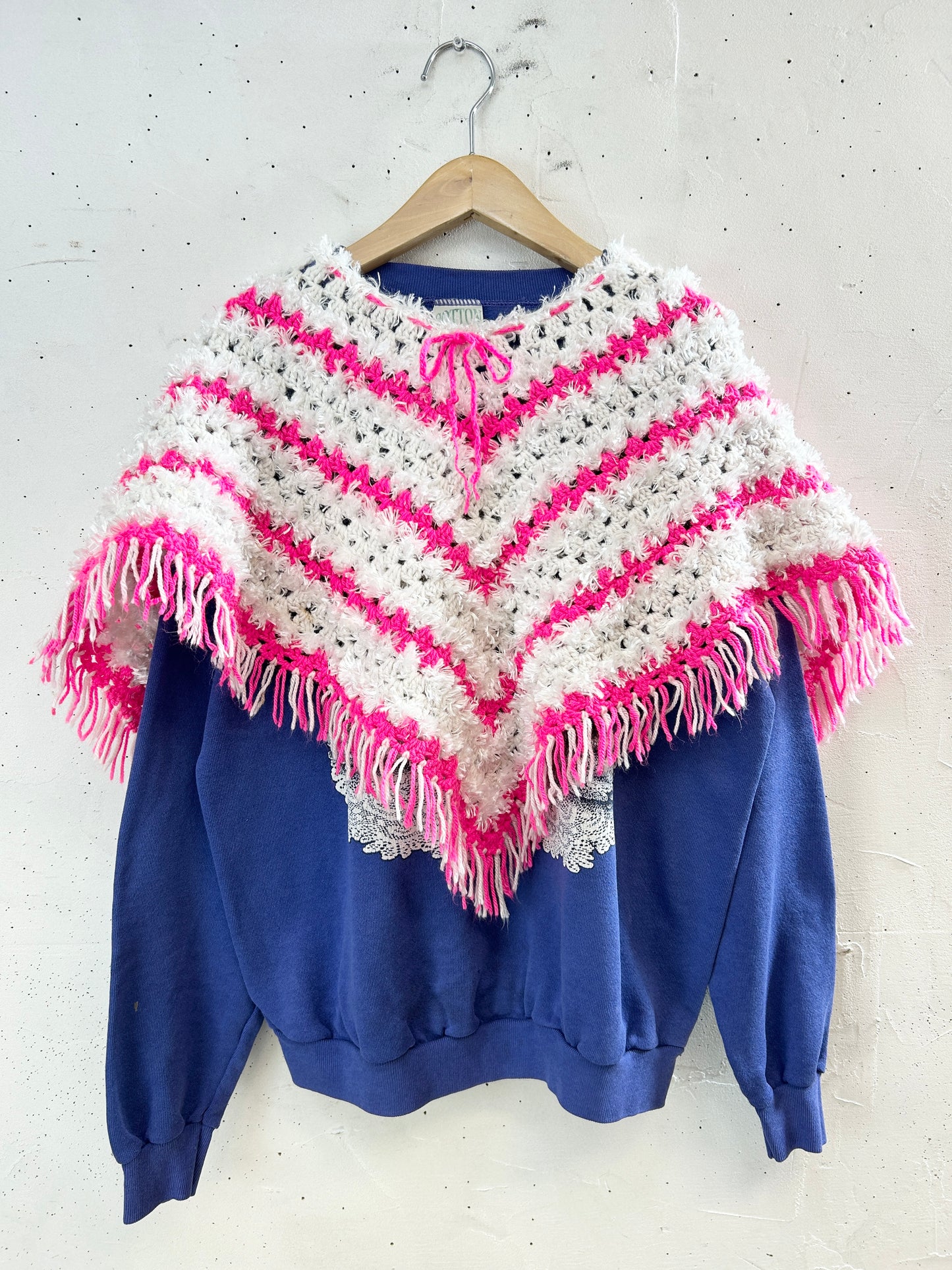 Vintage Knit Poncho [J30604]