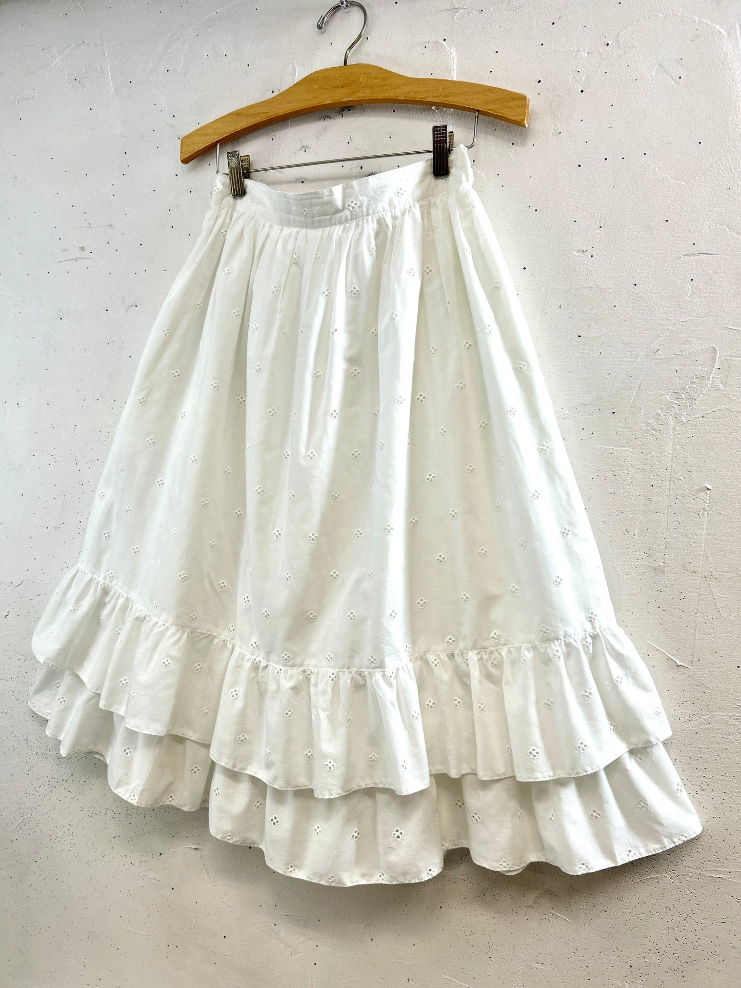 Vintage White Skirt MADE IN WEST GERMANY [A31462]