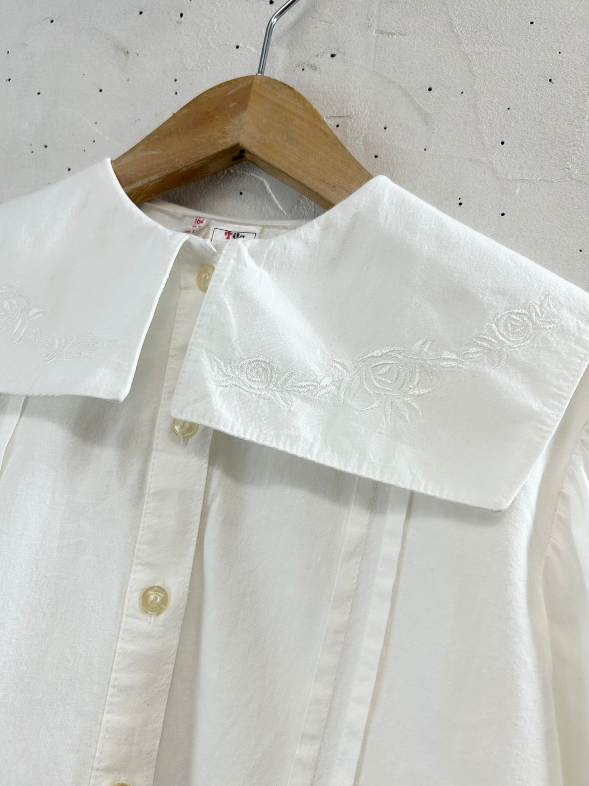 Vintage White Blouse [E32318]