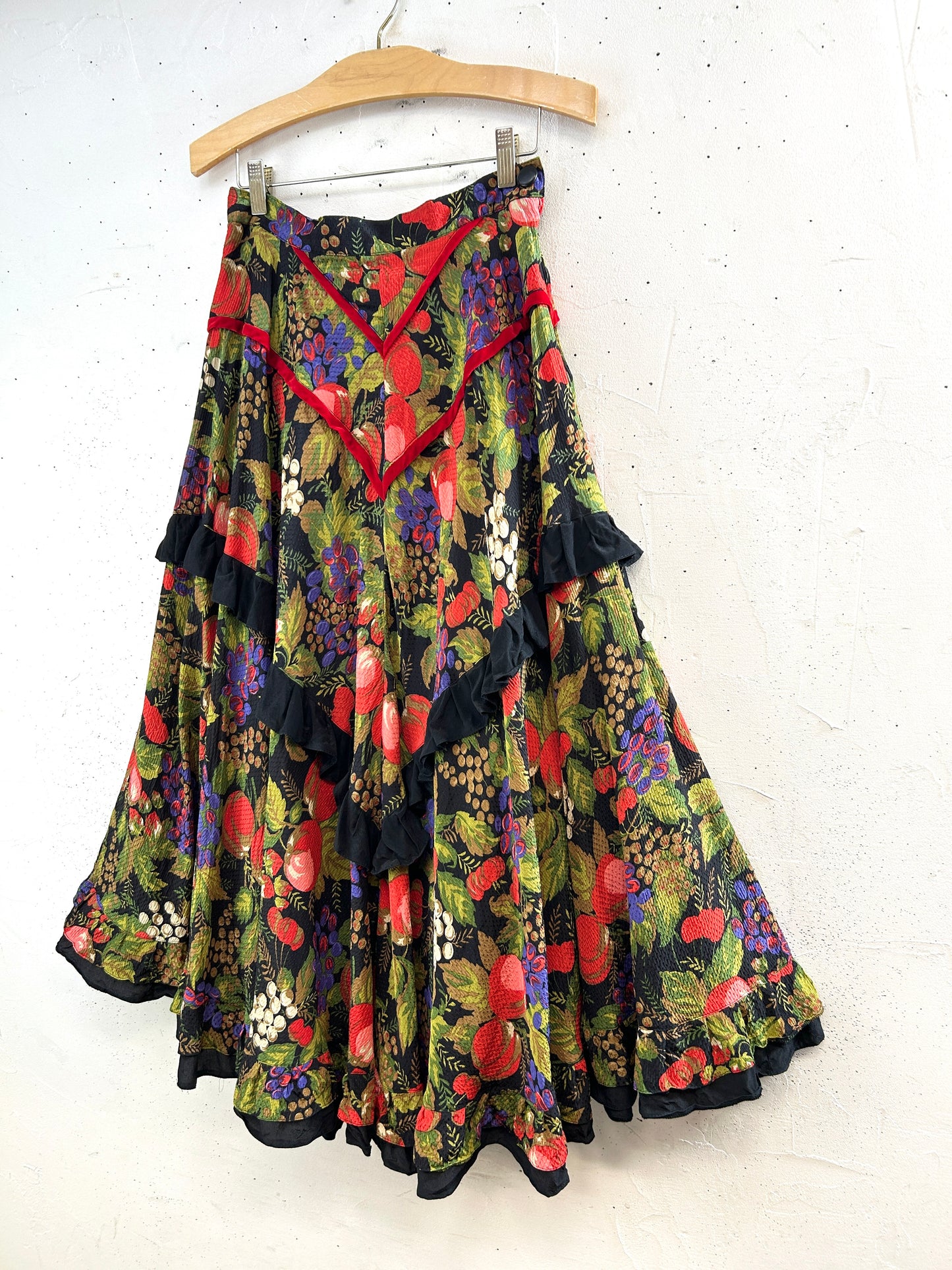 Vintage Tyrol Skirt MADE IN W-GERMANY [F32751]