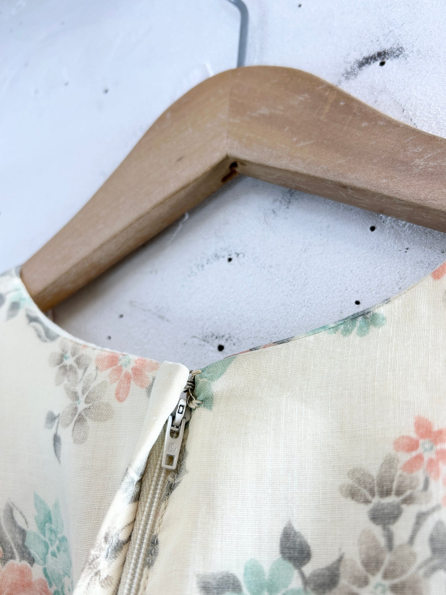 '70s Vintage Dress [J30634]