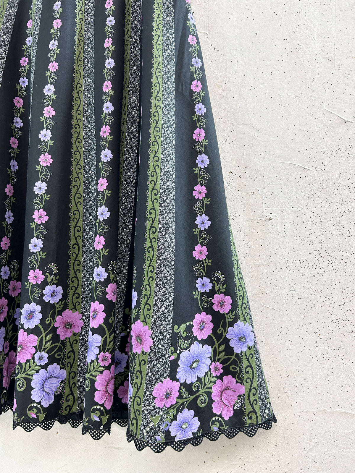 Vintage Tyrol Skirt [J34268]