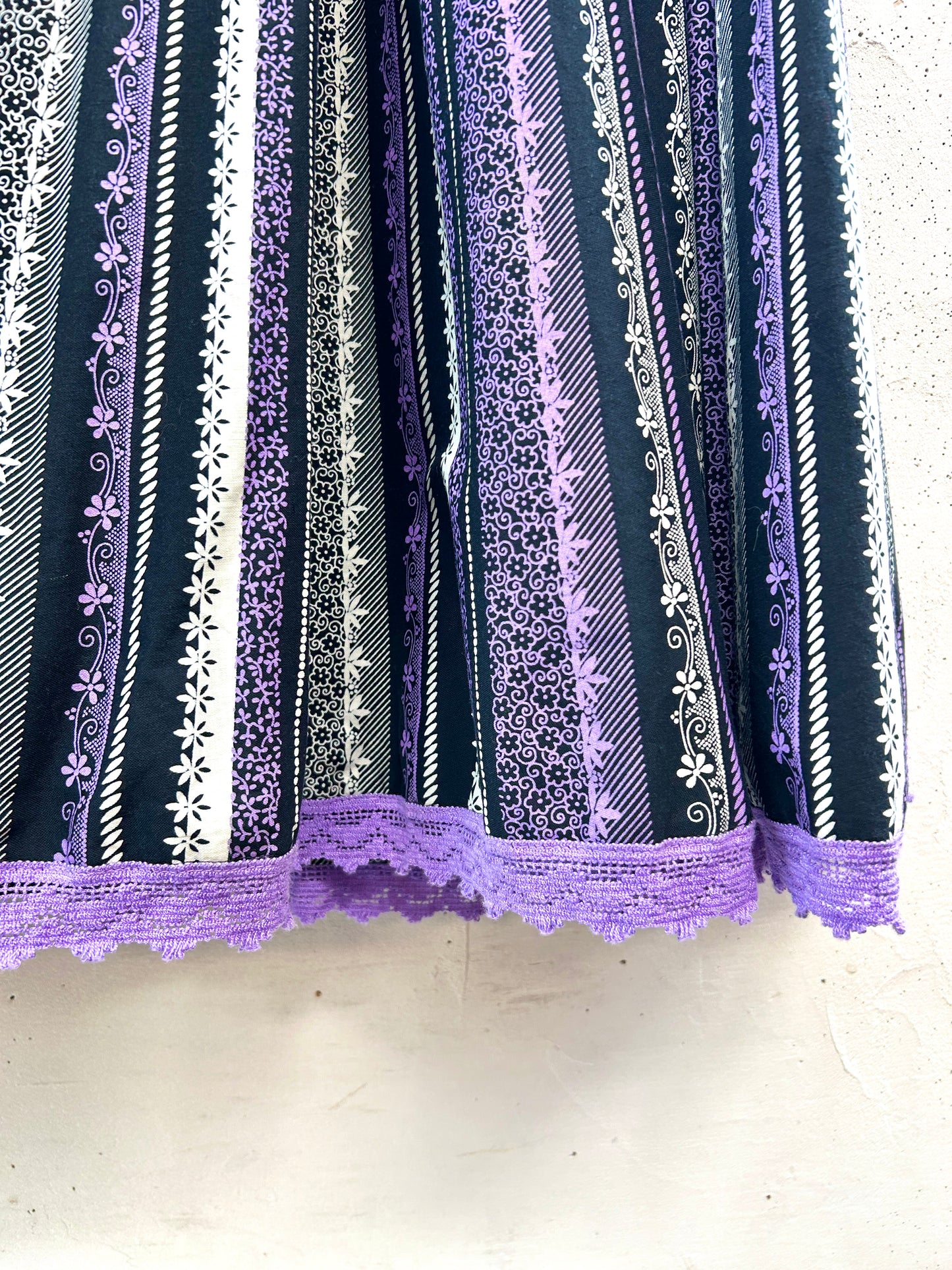 Vintage Tyrol Skirt  [E32537]