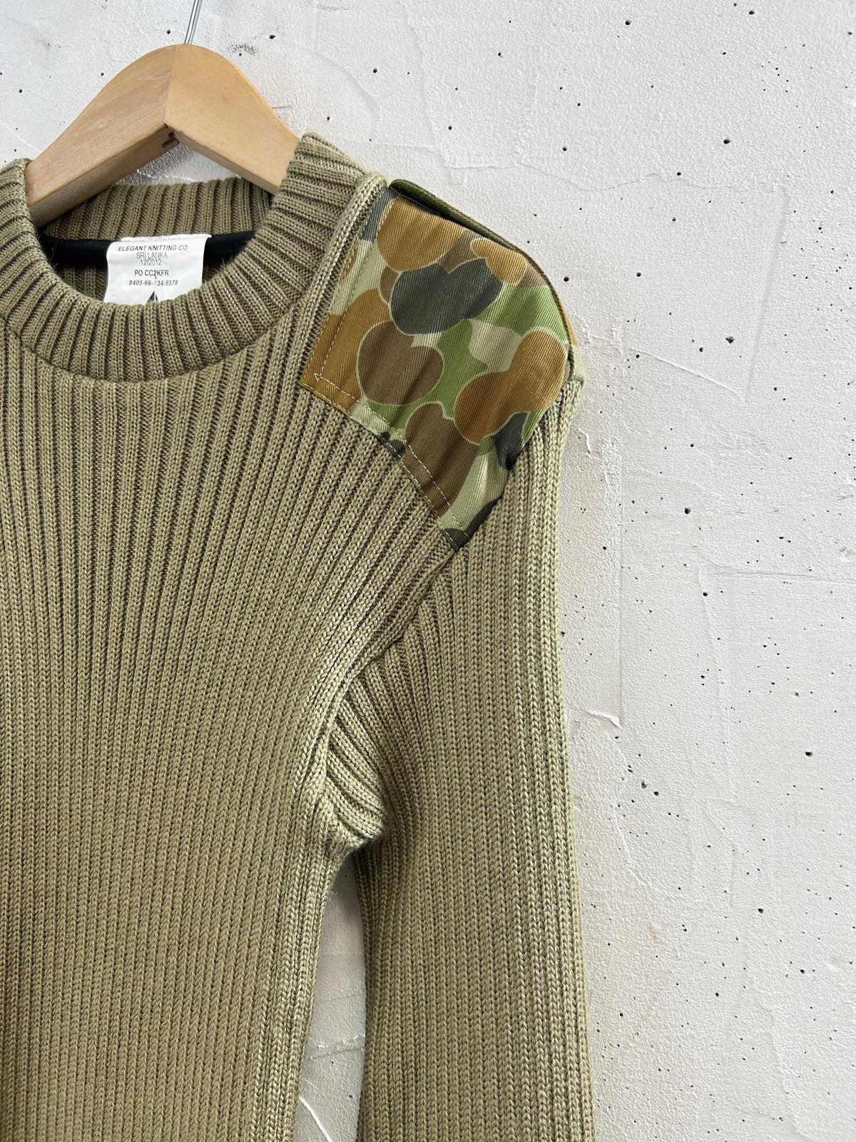 Vintage Knit Sweater 〜Australian Army〜 [J34159]