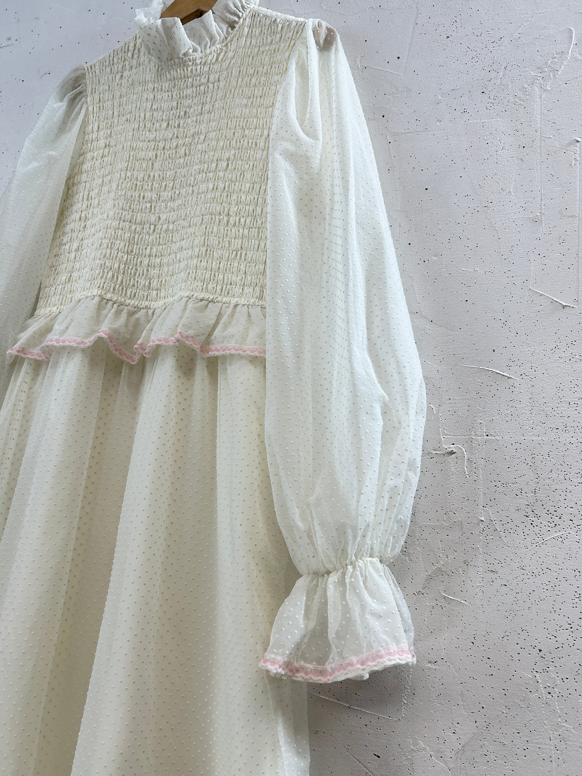 Vintage White Dress [J34079]
