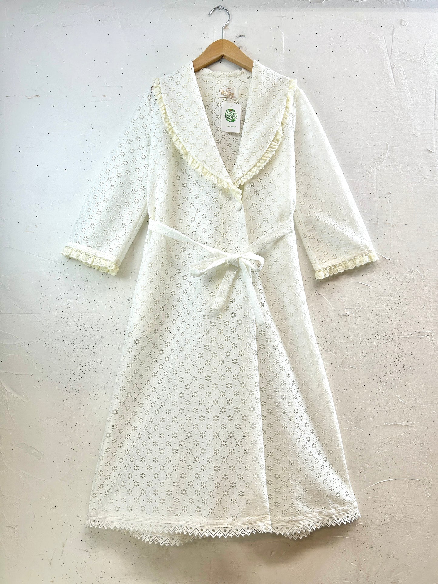 Vintage Gown [D32140]