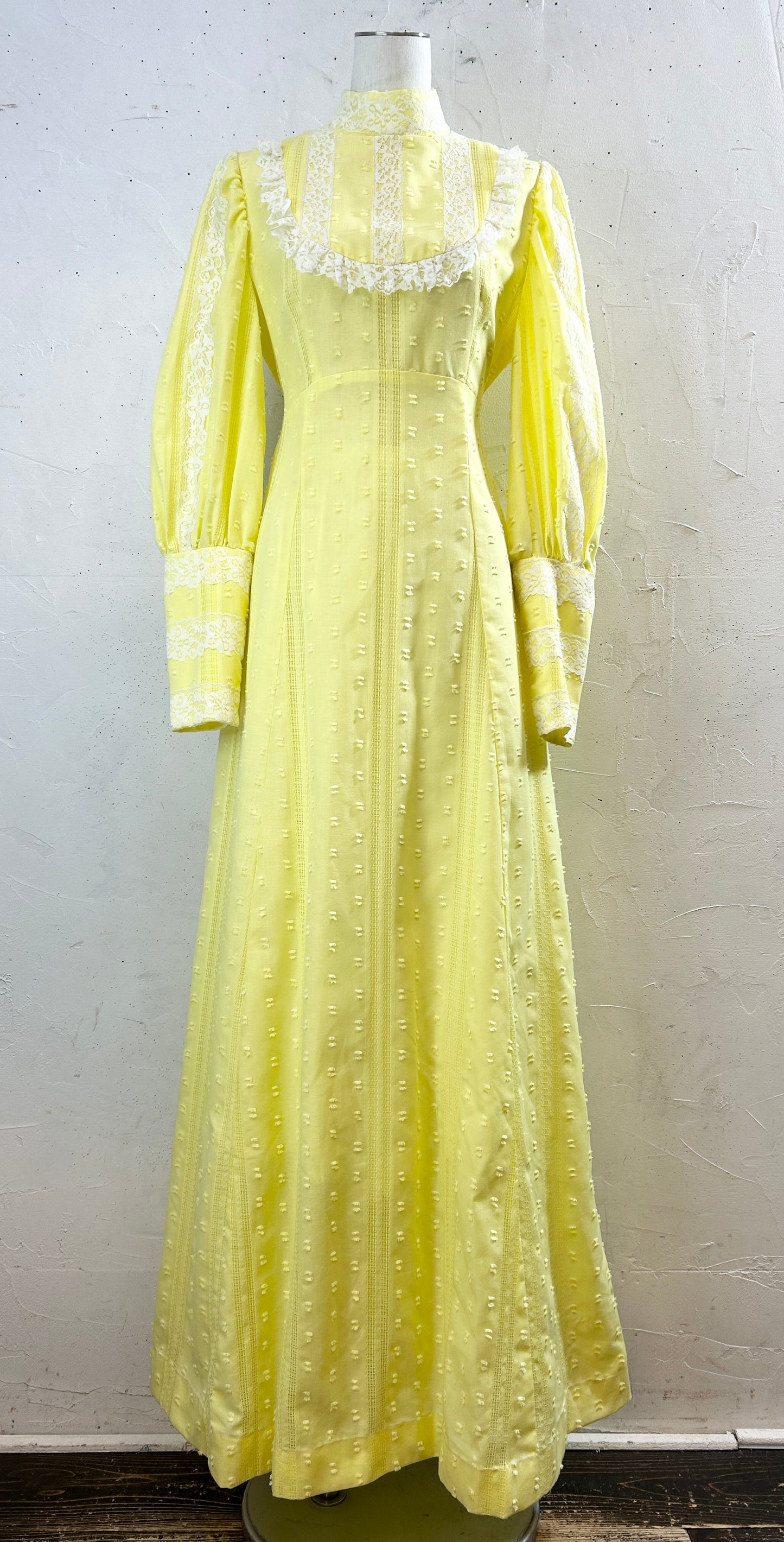 '70s Vintage Dress [J30637]