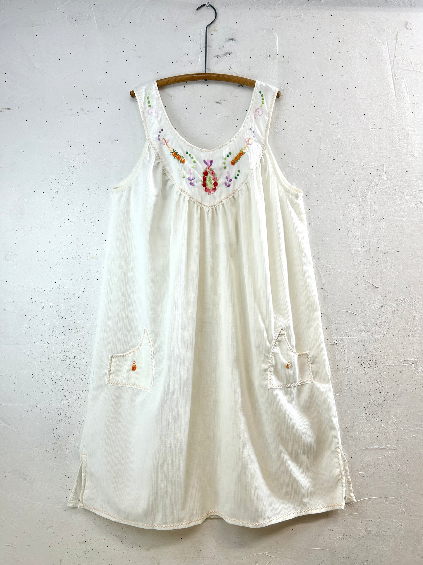 Vintage White Dress [F32737]