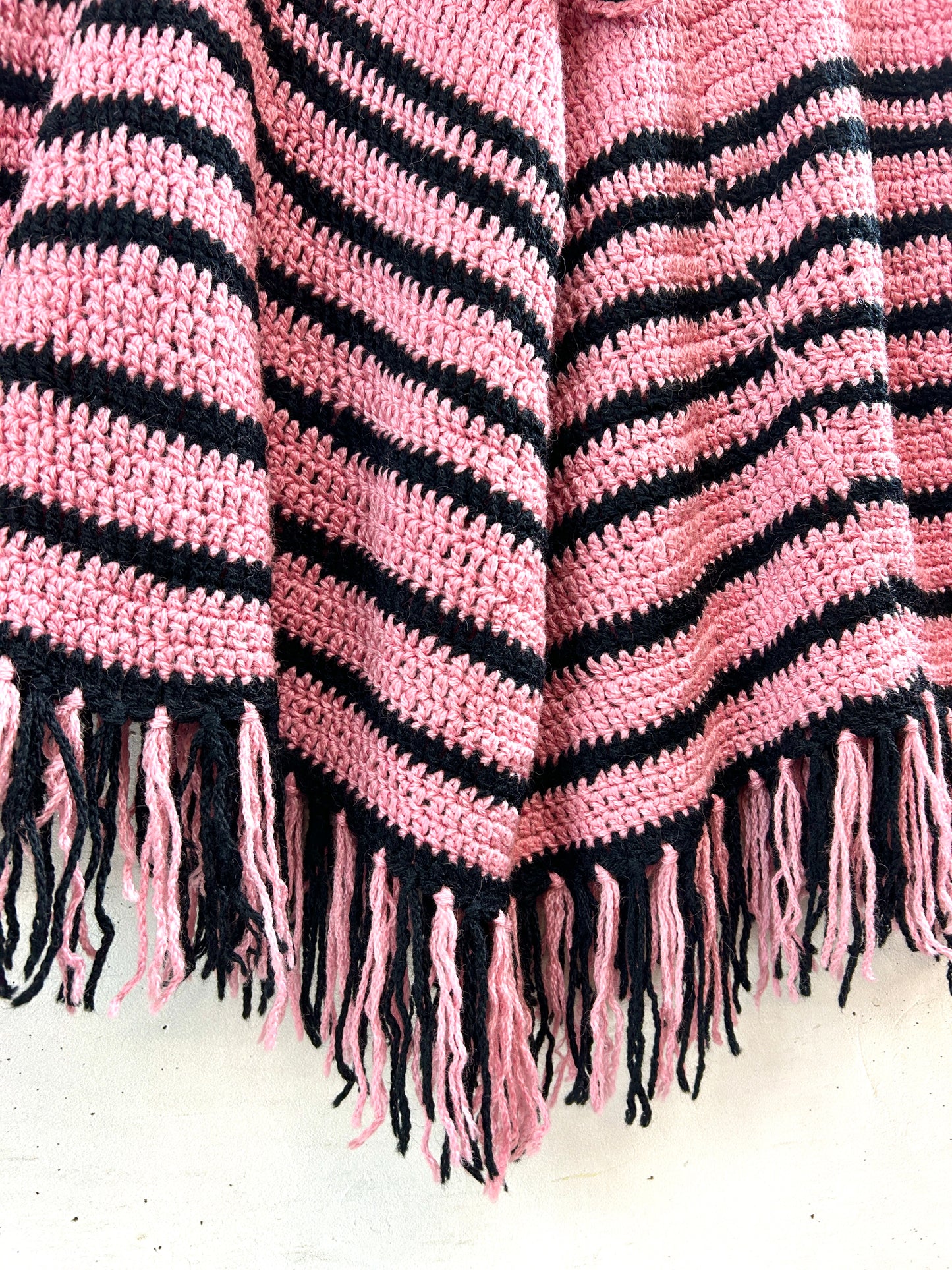 Vintage Knit Poncho [K30884]