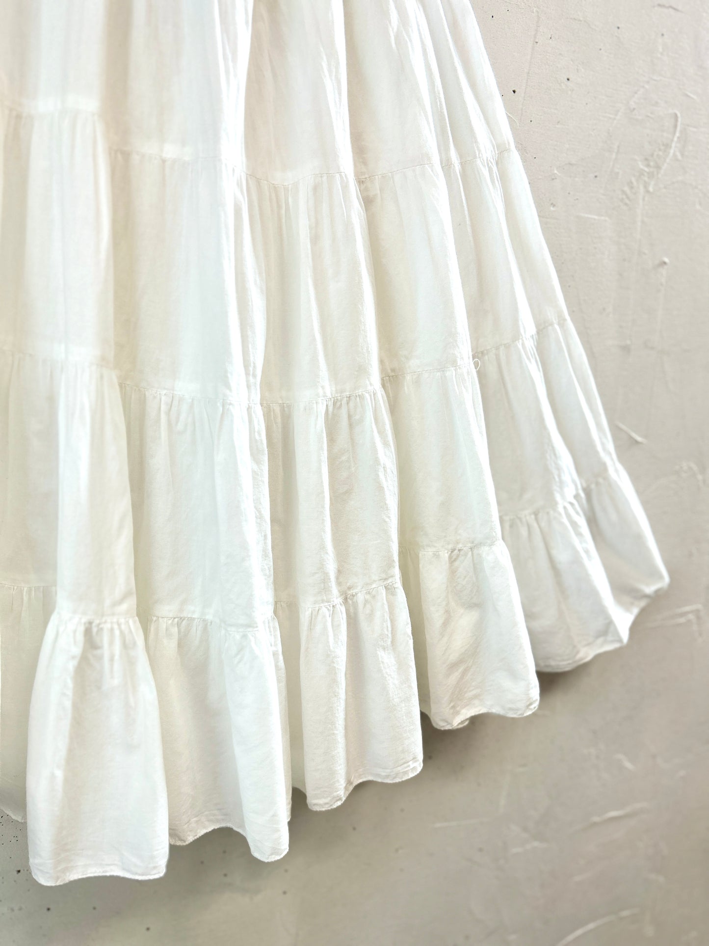 Vintage White Skirt [B31683]