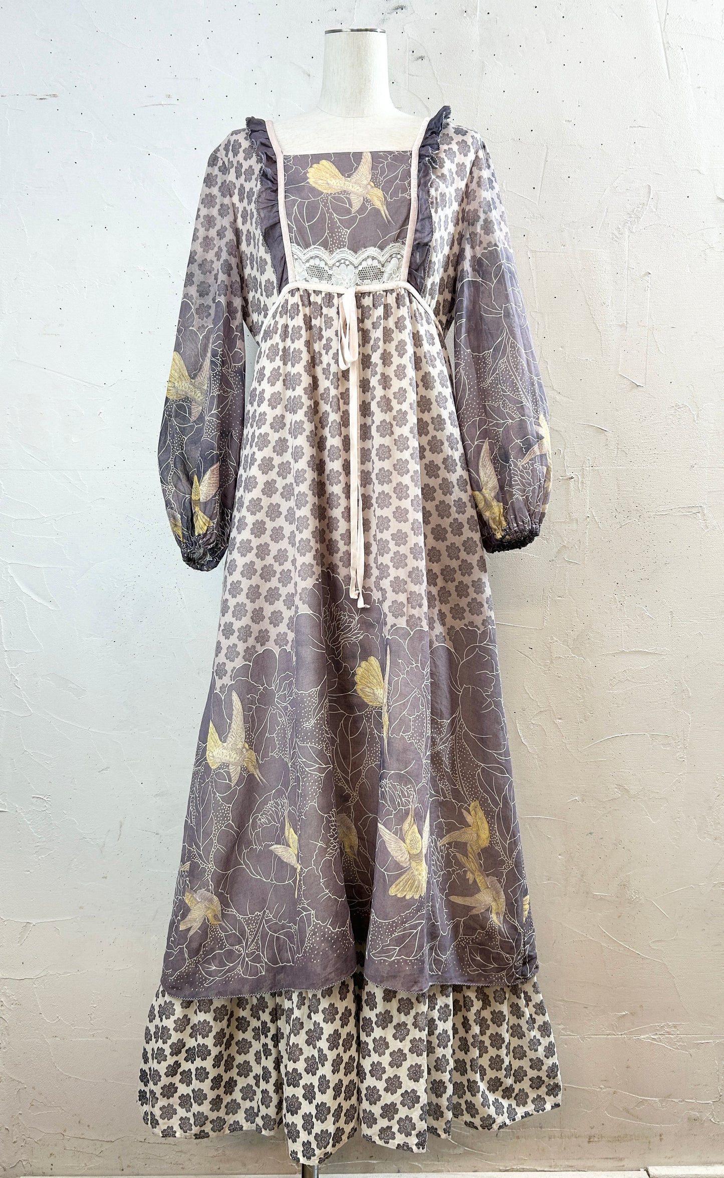 '70s Vintage Dress [J30641]