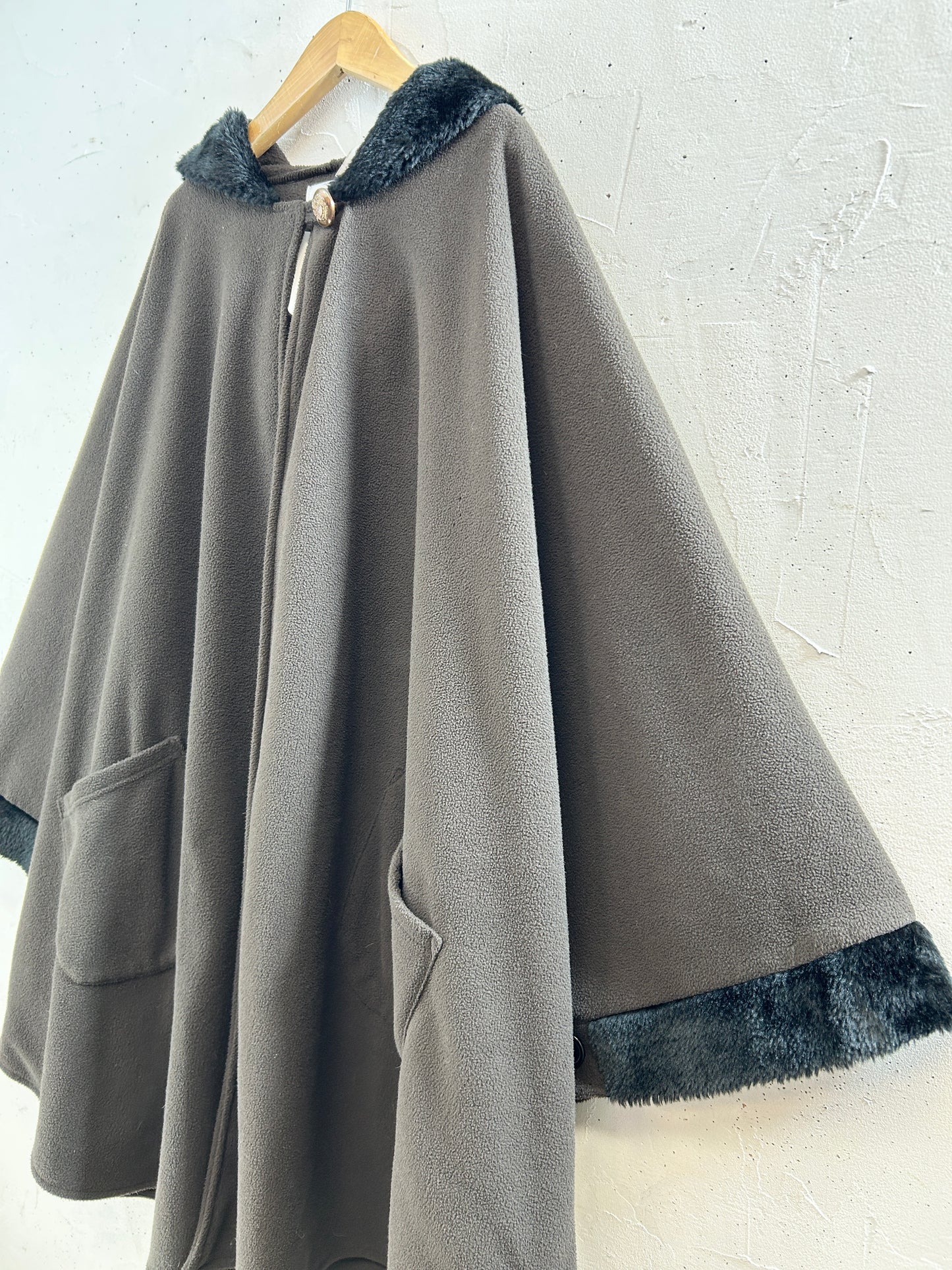 Vintage Poncho [K30743]