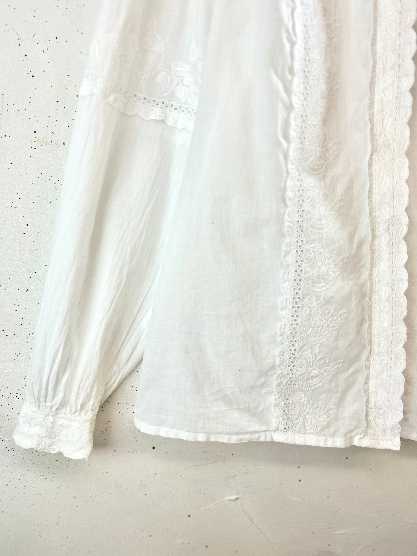 Vintage White Blouse [J30657］