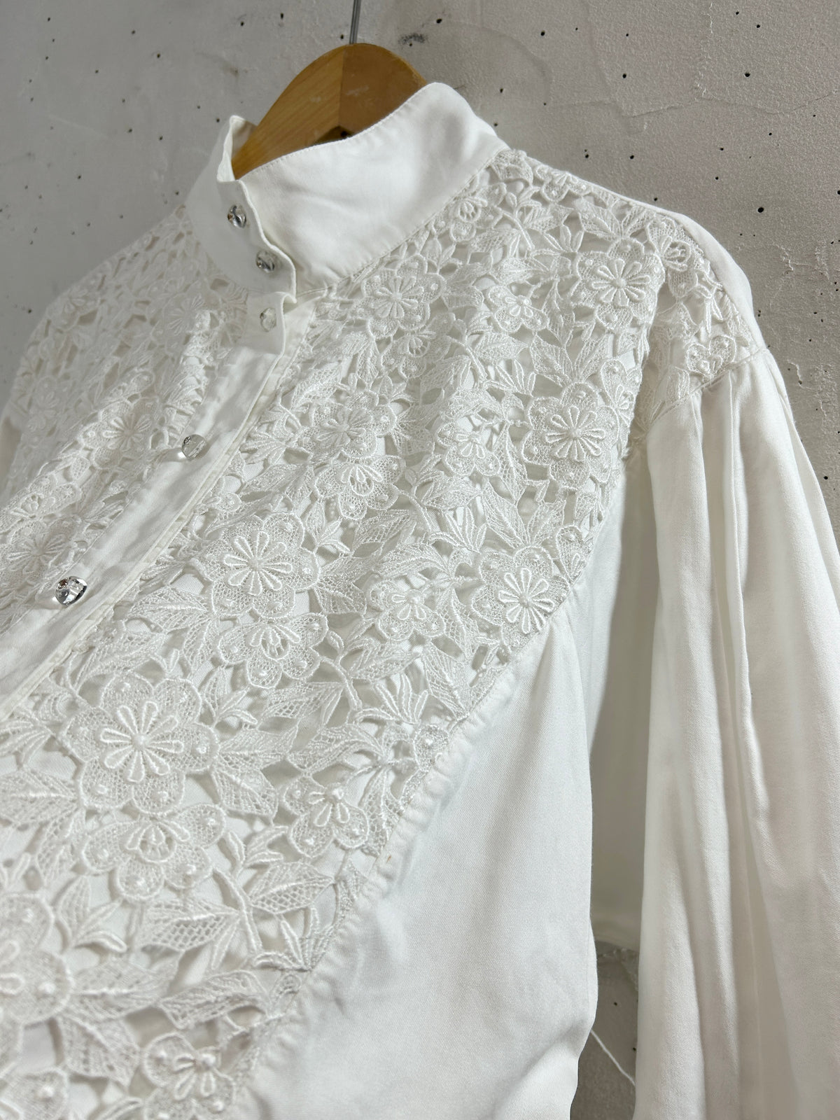 Vintage White Blouse [J34073]