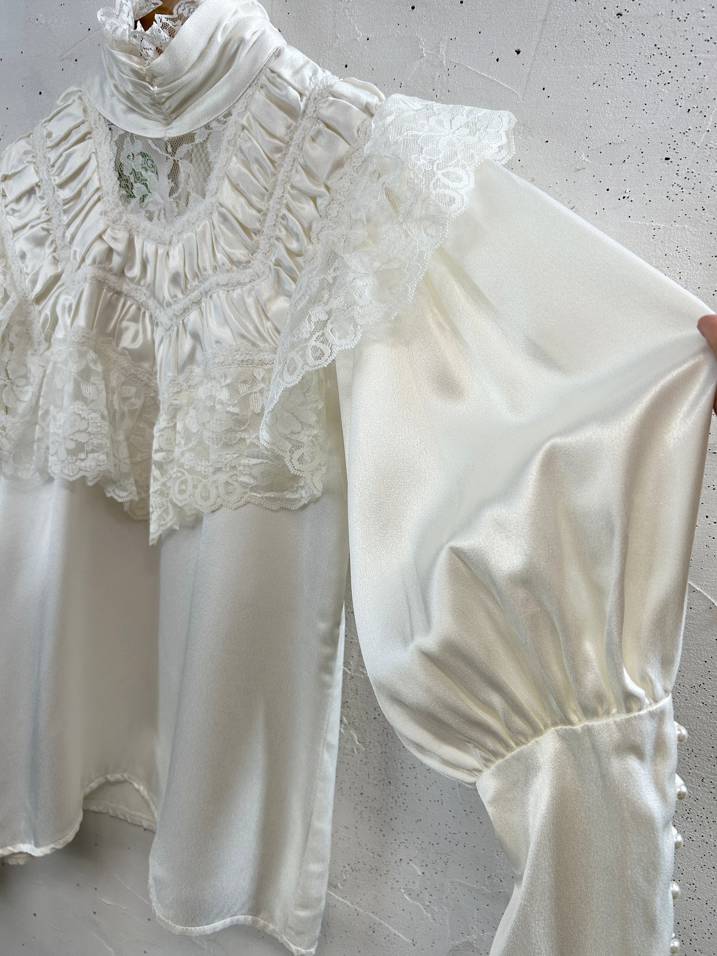 Vintage White Blouse 〜GUNNE SAX〜 [H33386]