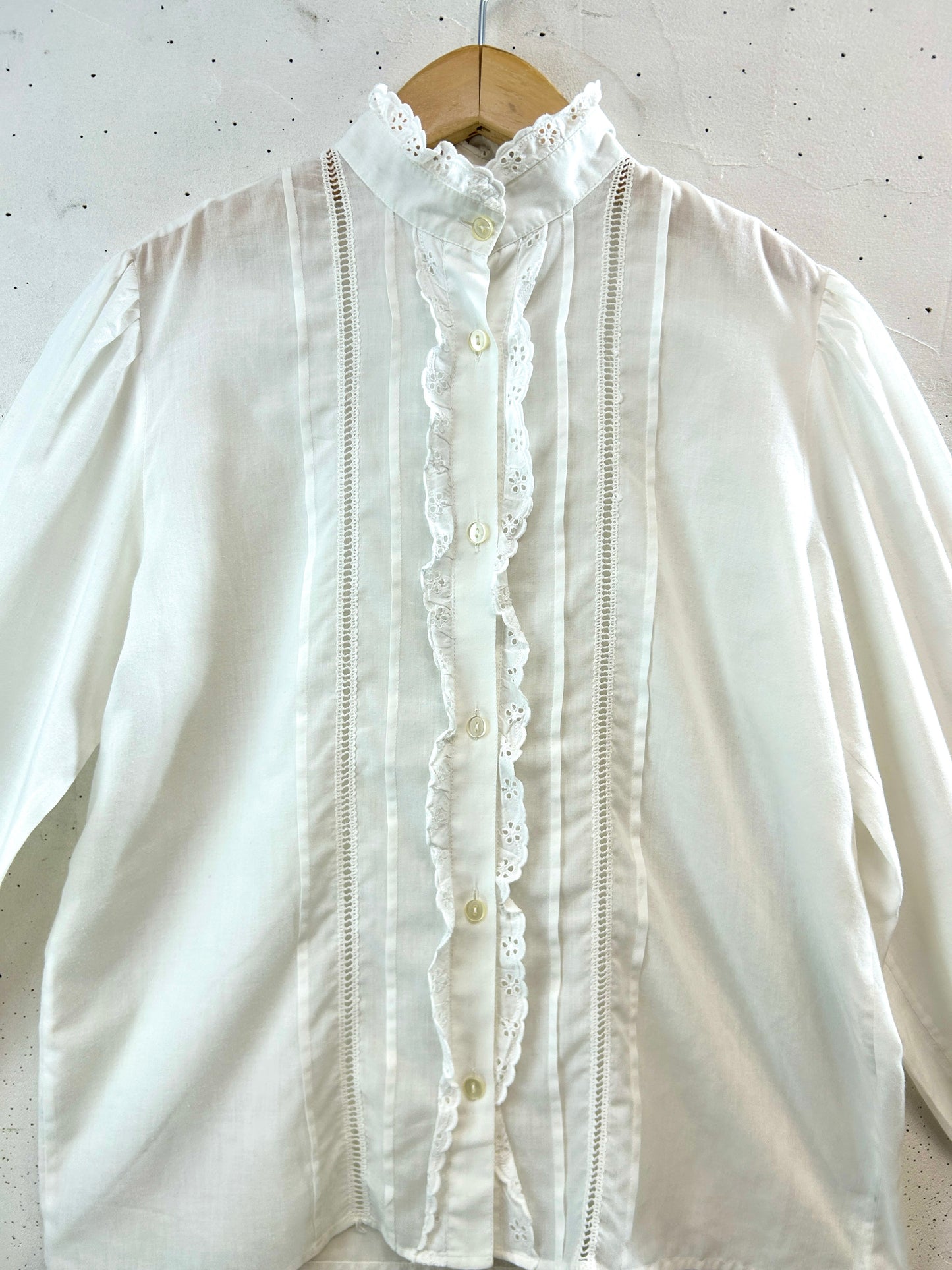 Vintage White Blouse [B31584]