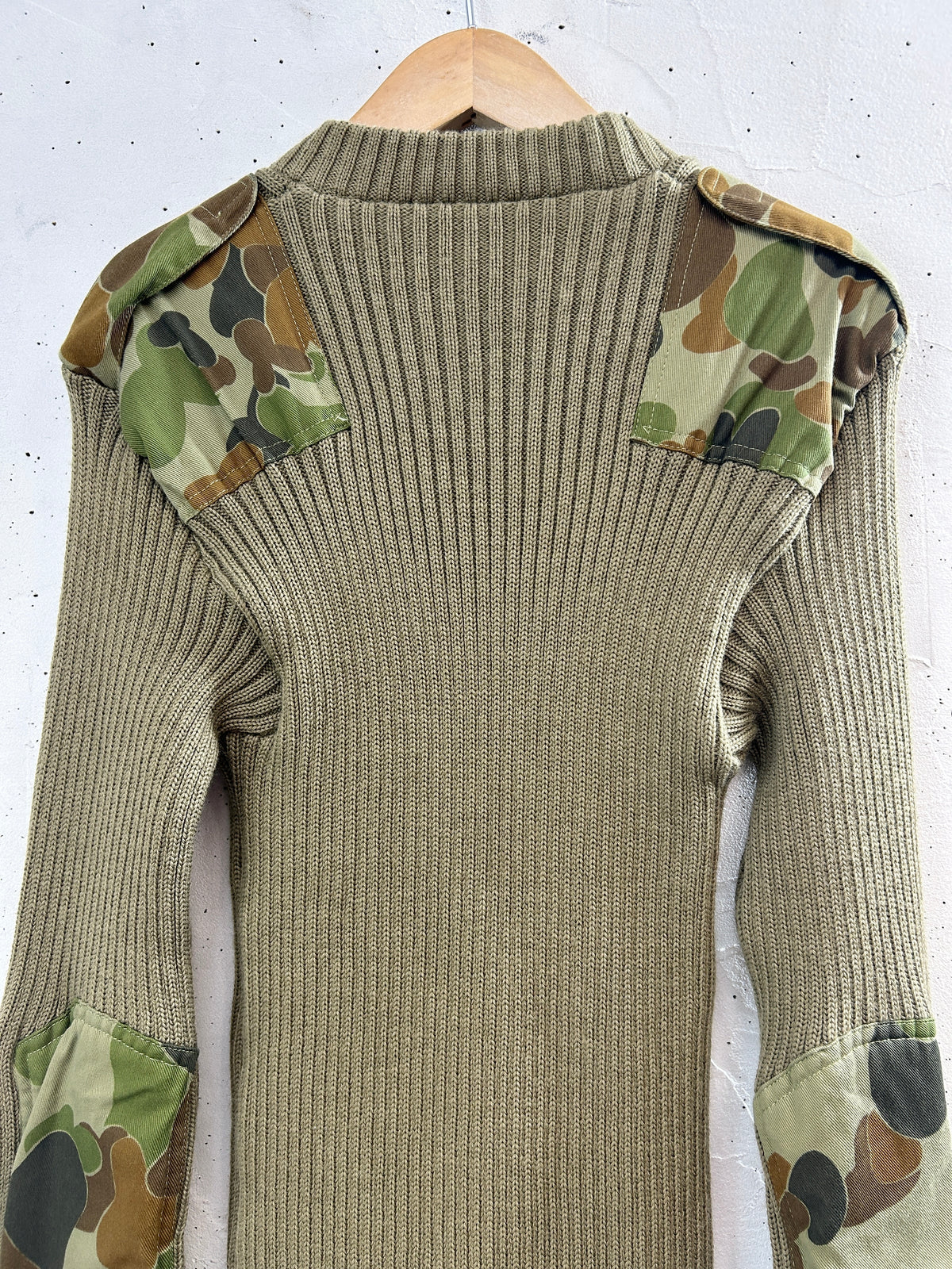 Vintage Knit Sweater 〜Australian Army〜 [J34159]