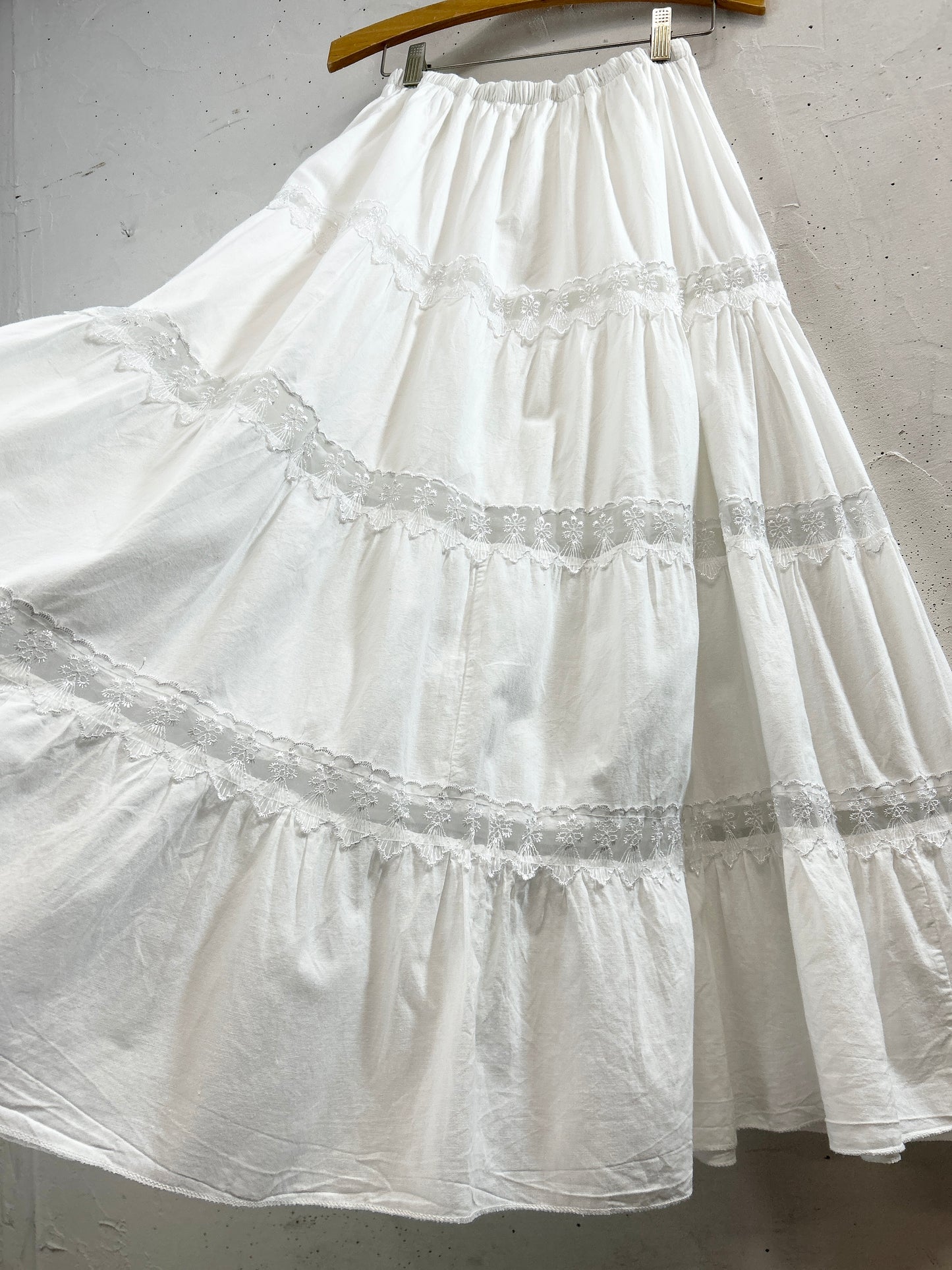 Vintage White Skirt [B31605]