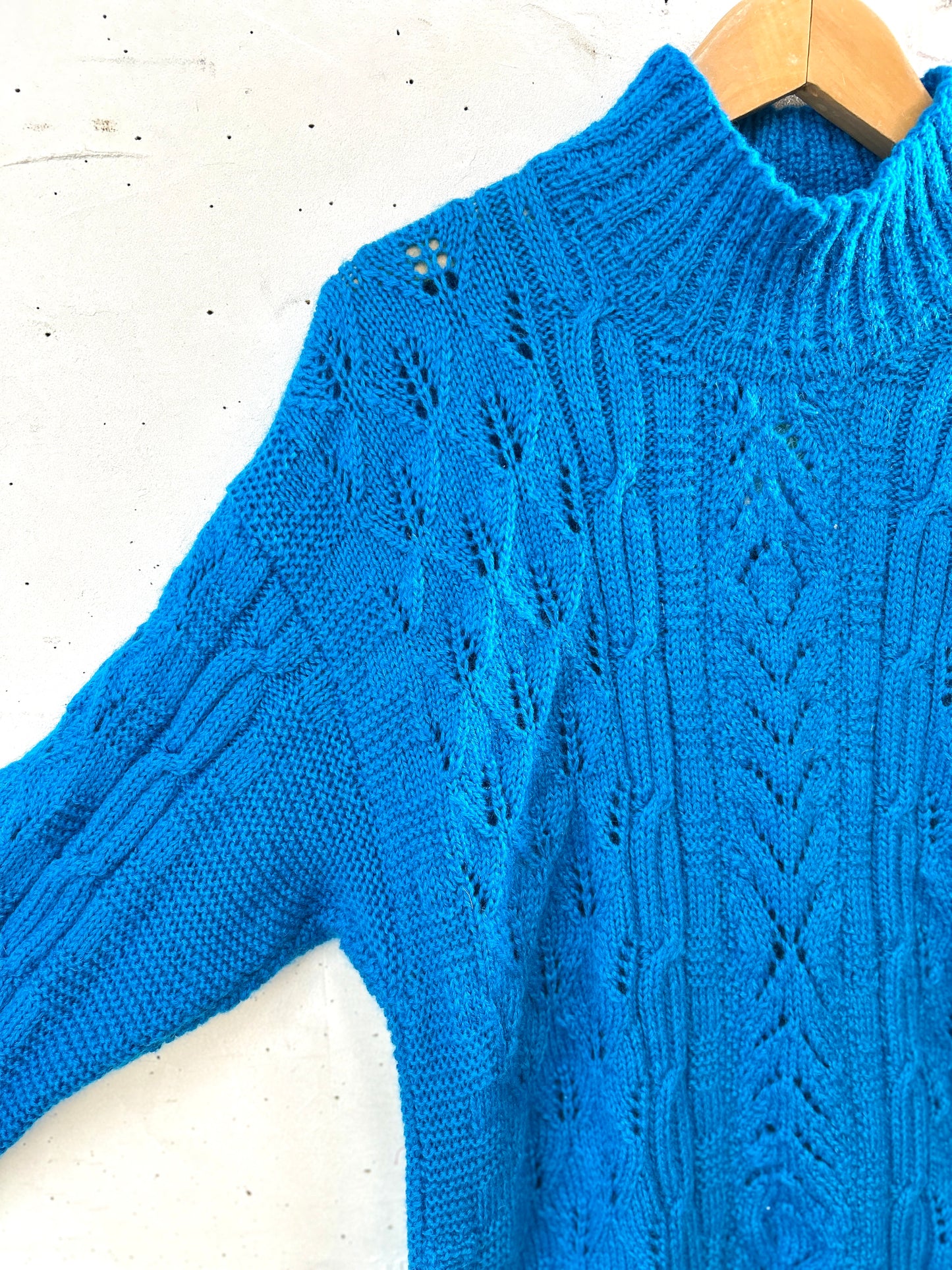 Vintage Hand Knit Sweater [J30566]