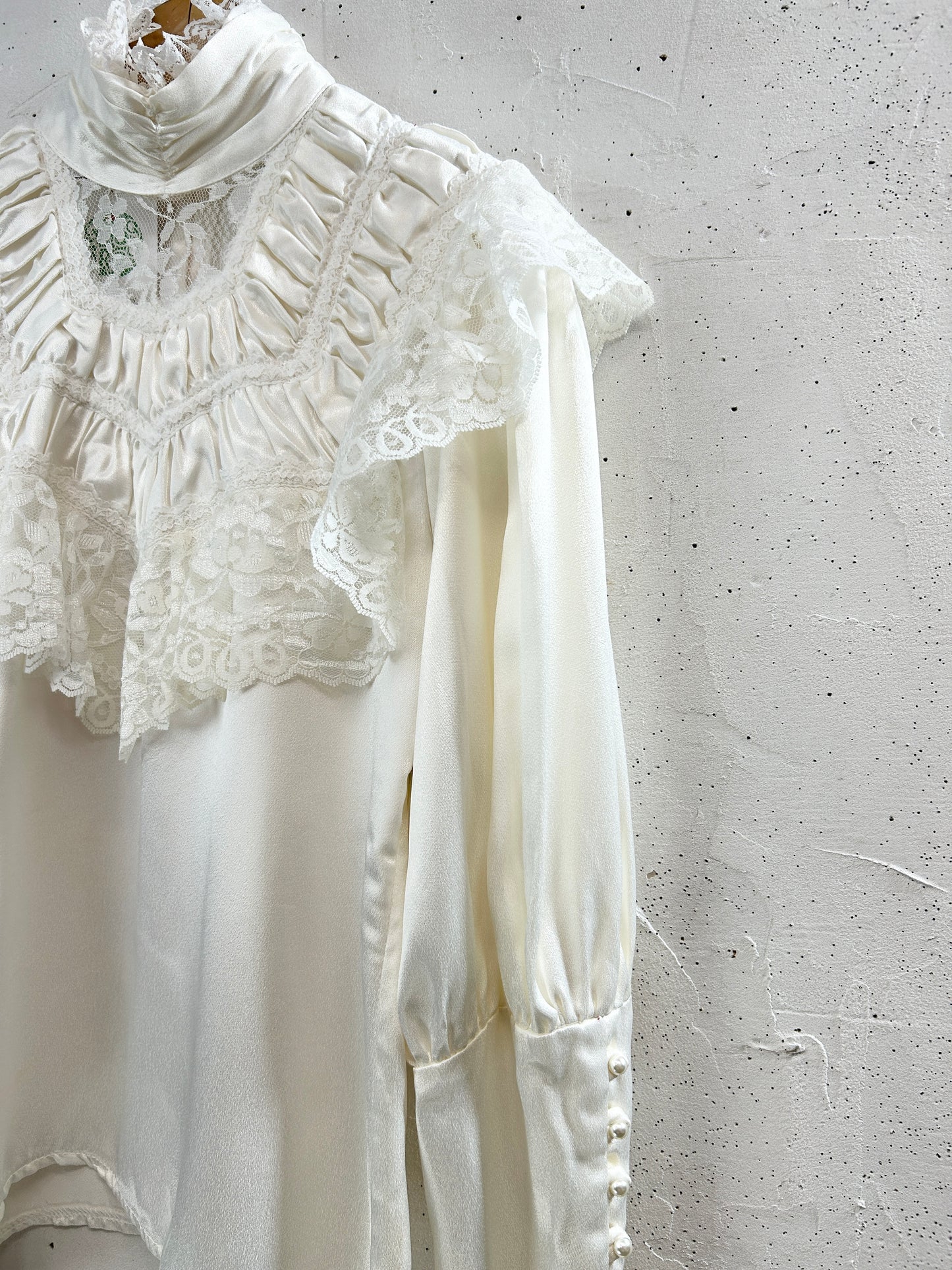 Vintage White Blouse 〜GUNNE SAX〜 [H33386]