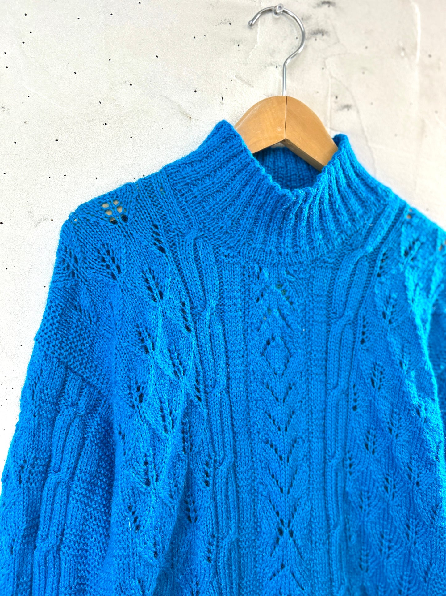 Vintage Hand Knit Sweater [J30566]