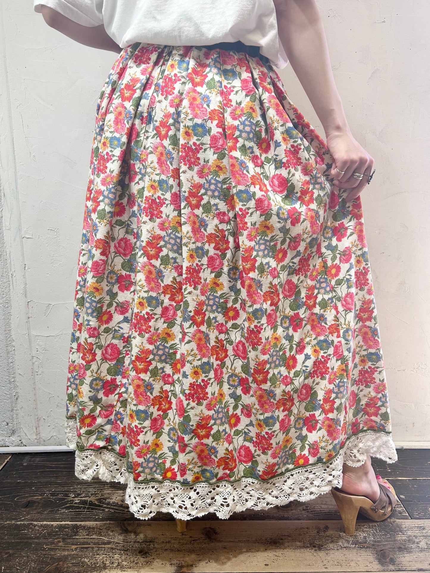 Vintage Skirt [G24648]