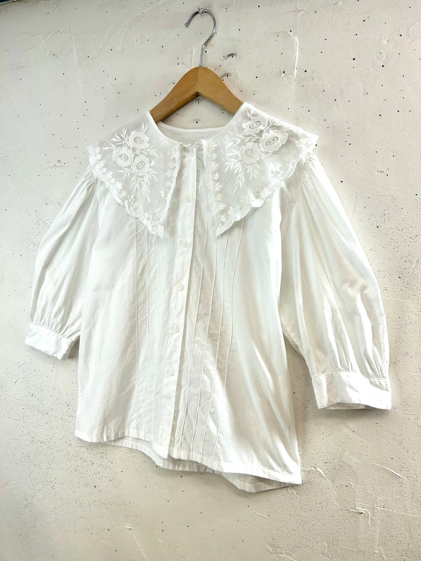 Vintage White Blouse [H33641]