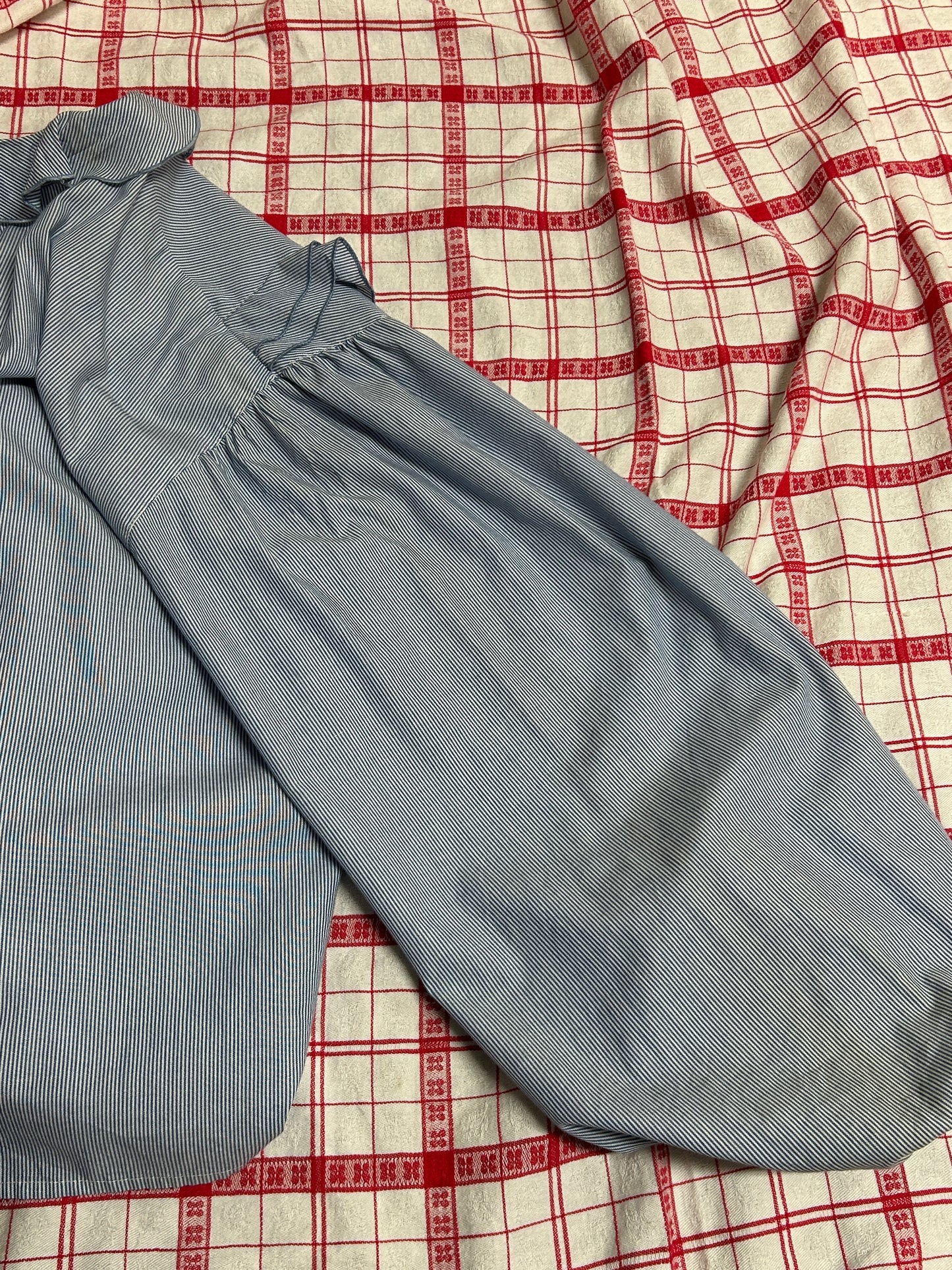 Vintage Ruffle Blouse [B31574]