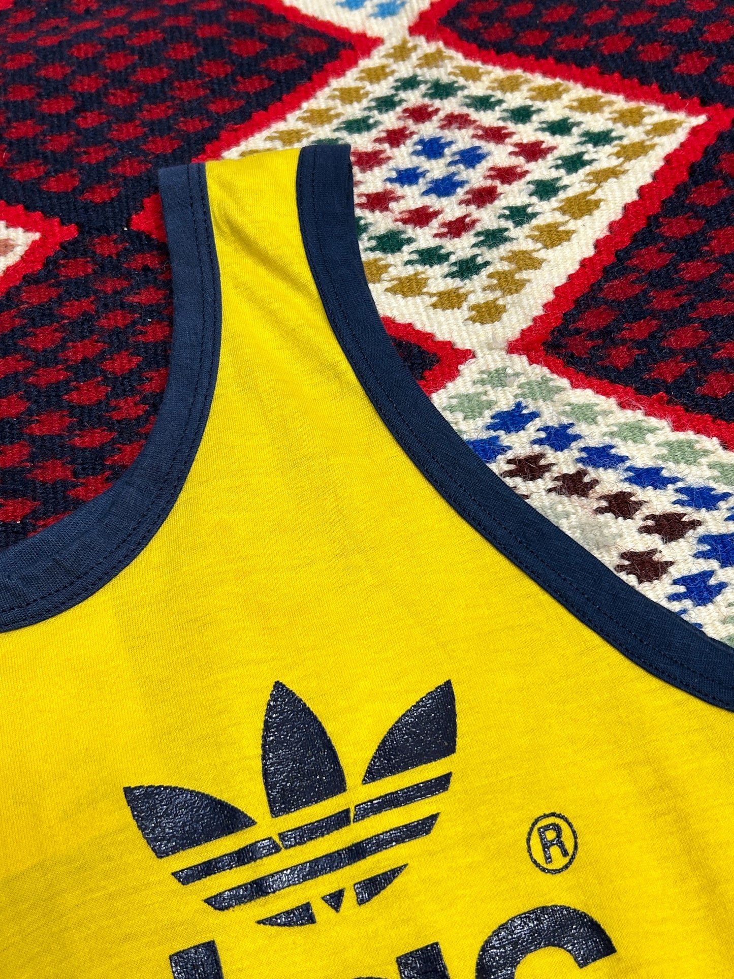 Vintage Tops [G32946]