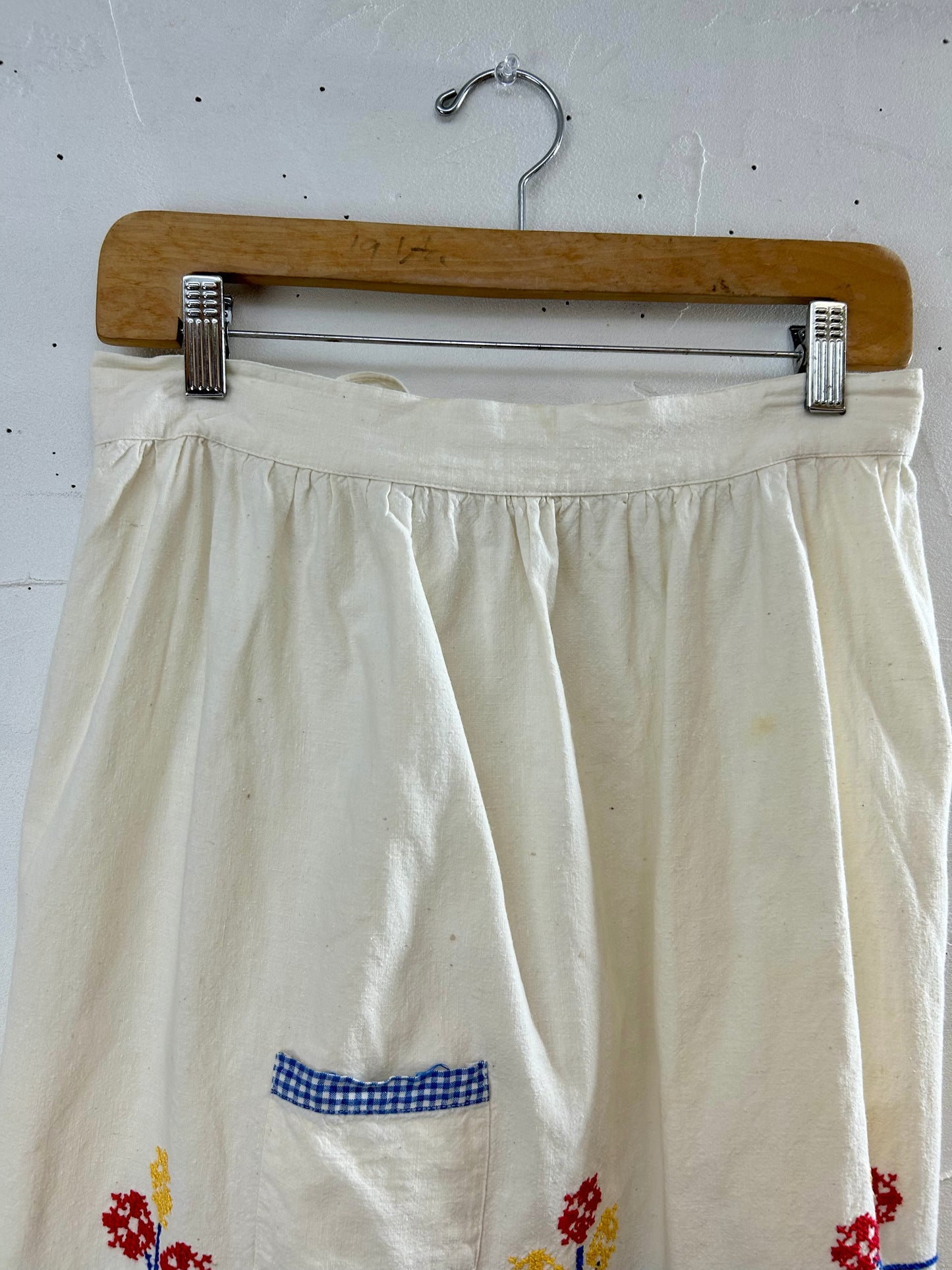 Vintage Cross Stitch Apron [H28149]