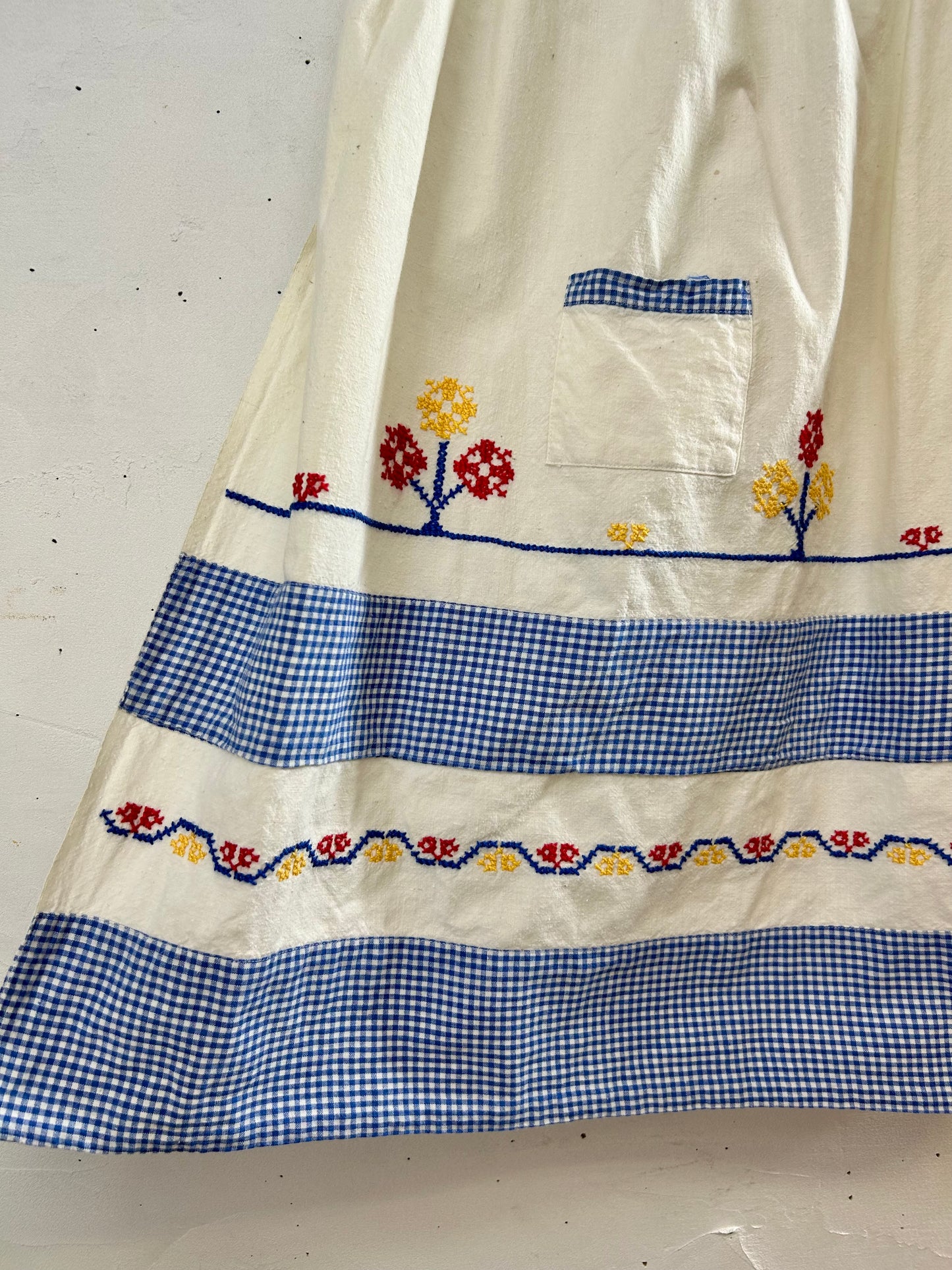 Vintage Cross Stitch Apron [H28149]