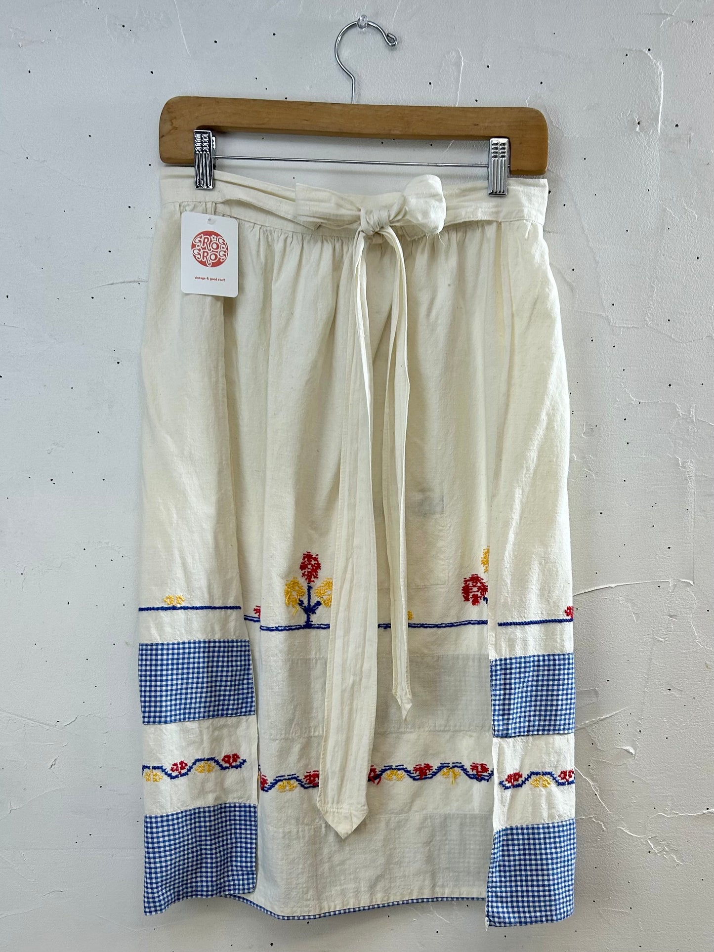 Vintage Cross Stitch Apron [H28149]