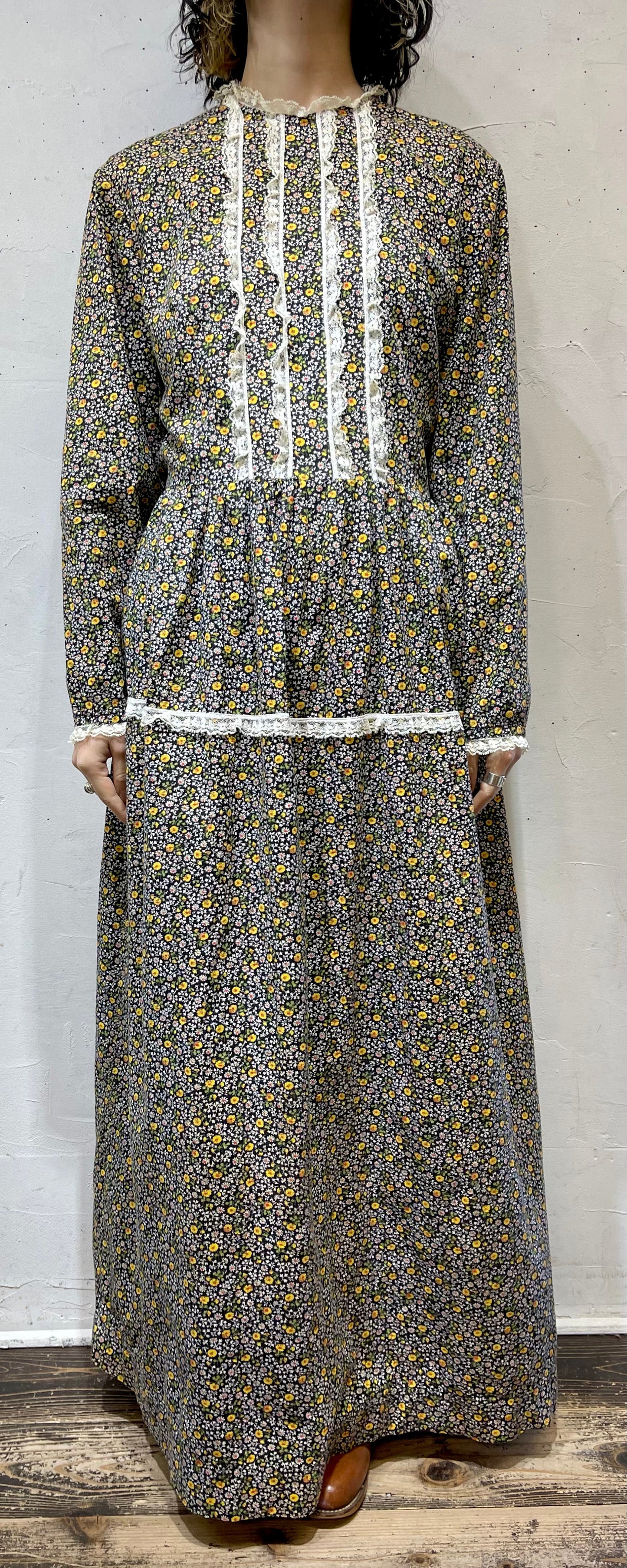 ’70s Vintage Flower Dress [L25804]