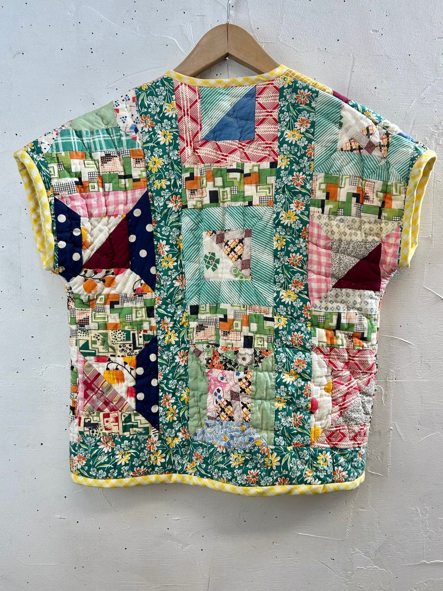 Vintage Patchwork Quilt Vest [A29225]
