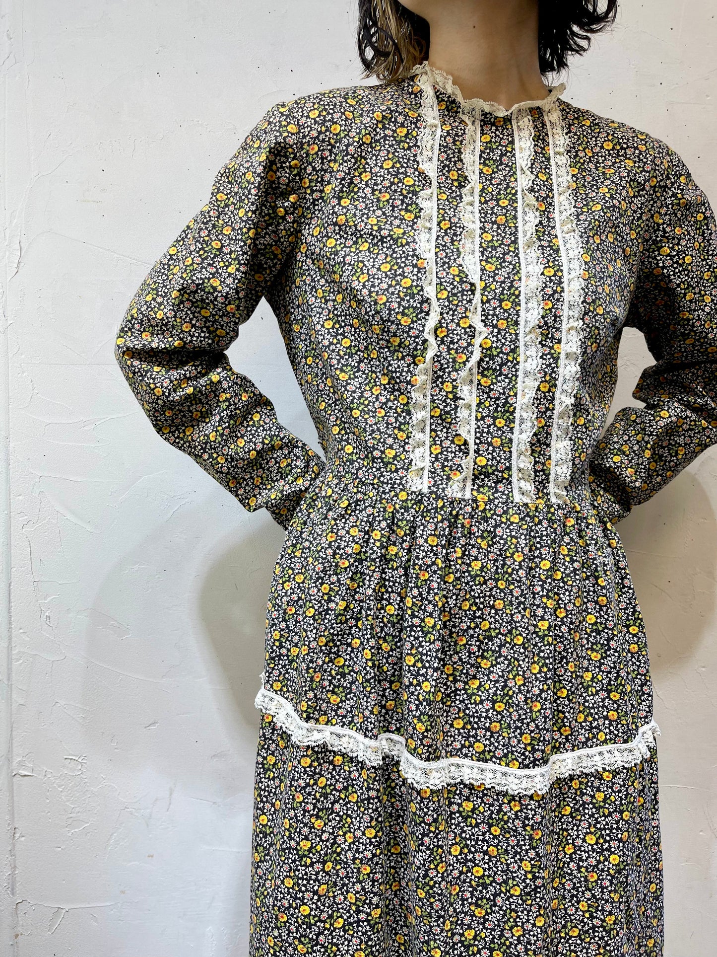 ’70s Vintage Flower Dress [L25804]