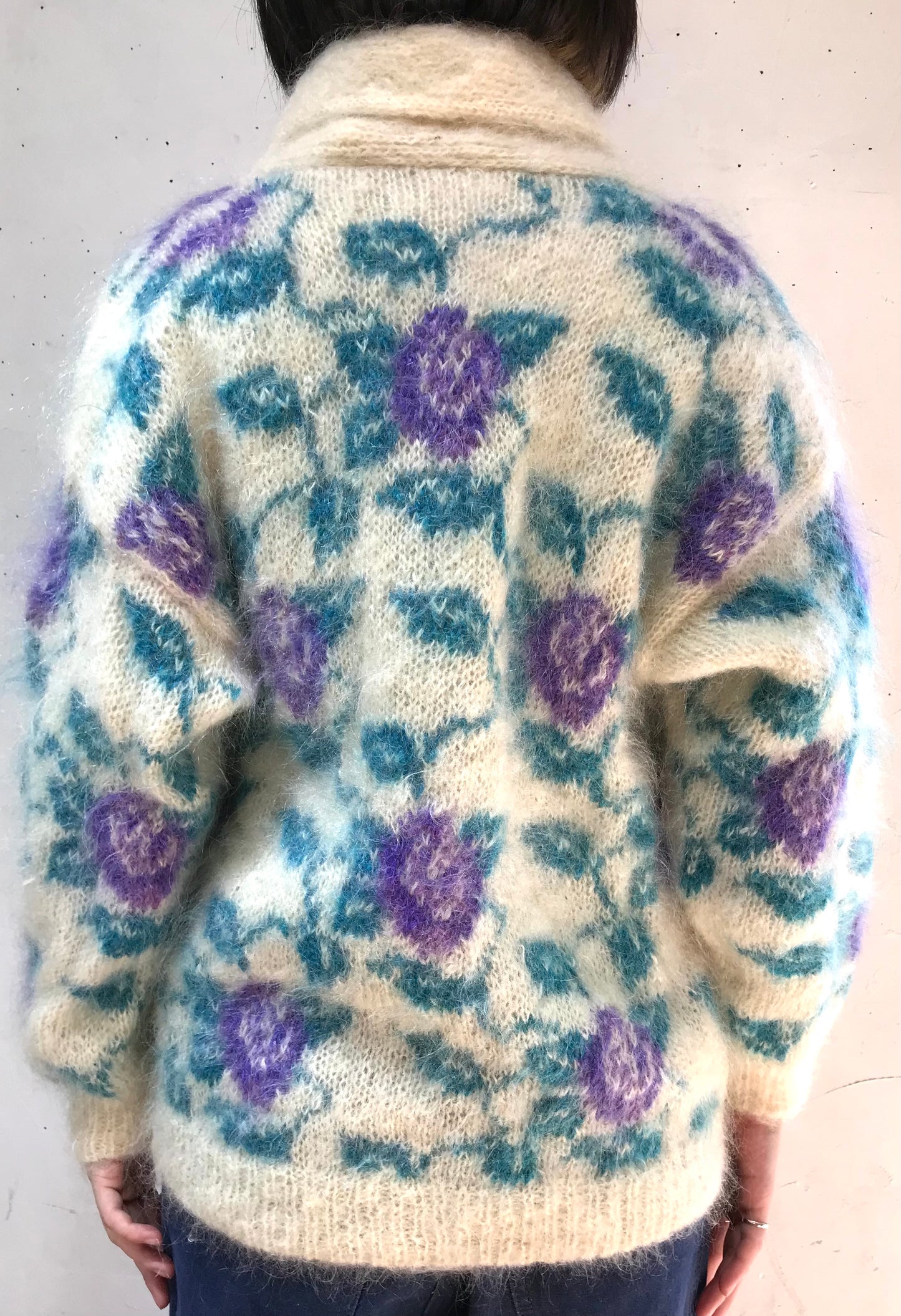 Vintage Hand Knit Cardigan [J25246]