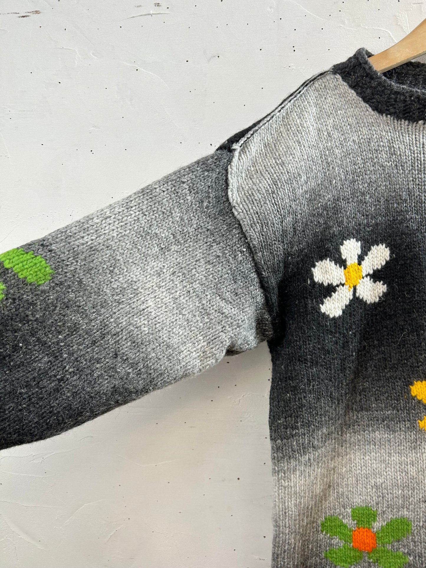 Vintage Hand Knit Sweater [A29234]