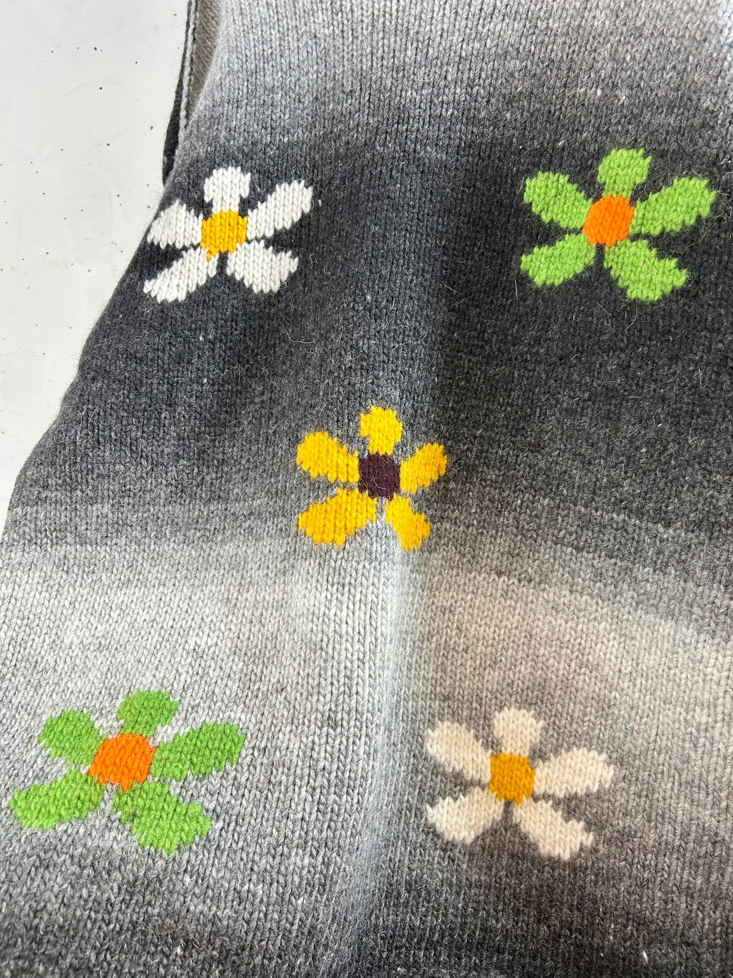 Vintage Hand Knit Sweater [A29234]