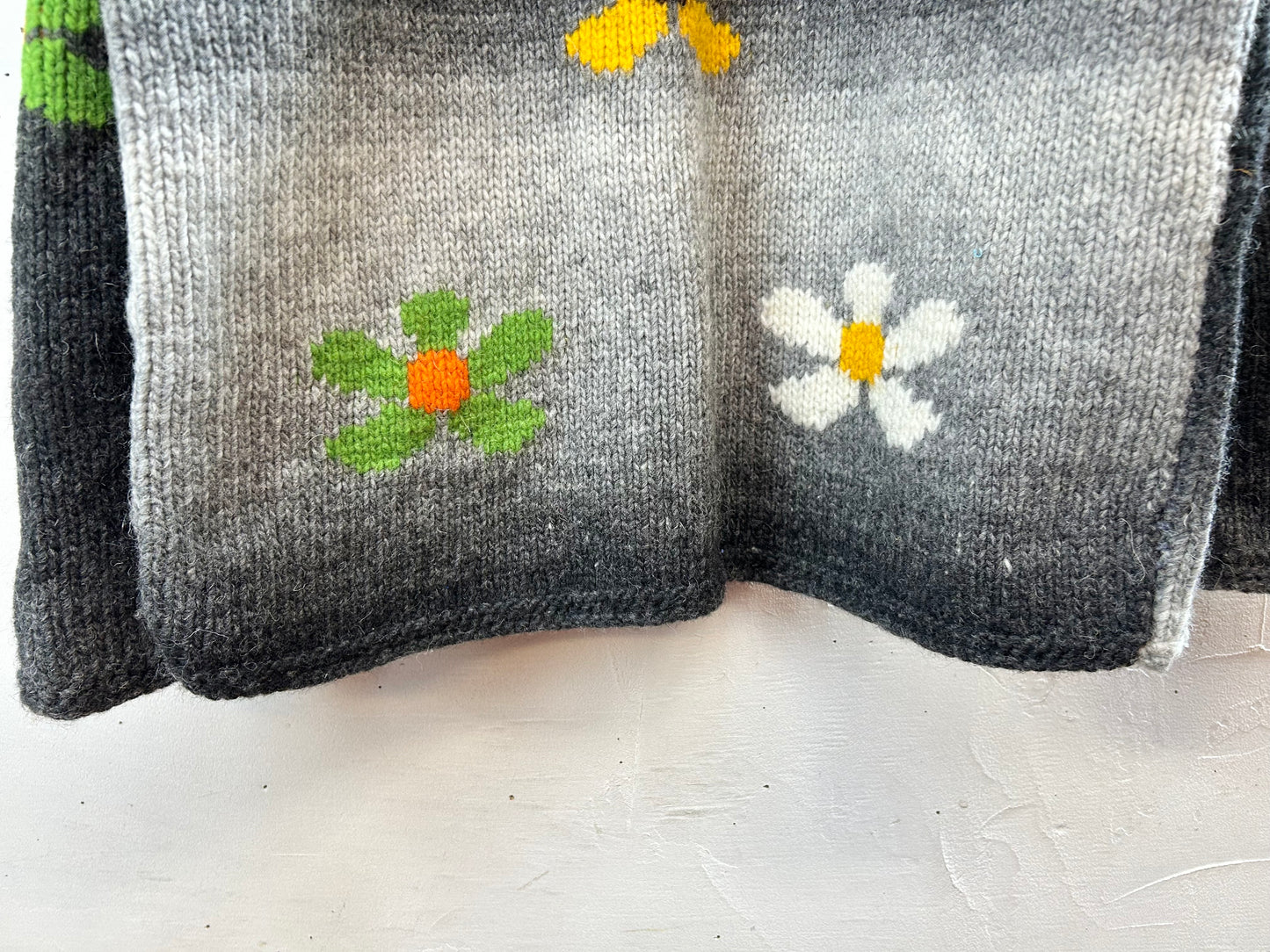 Vintage Hand Knit Sweater [A29234]