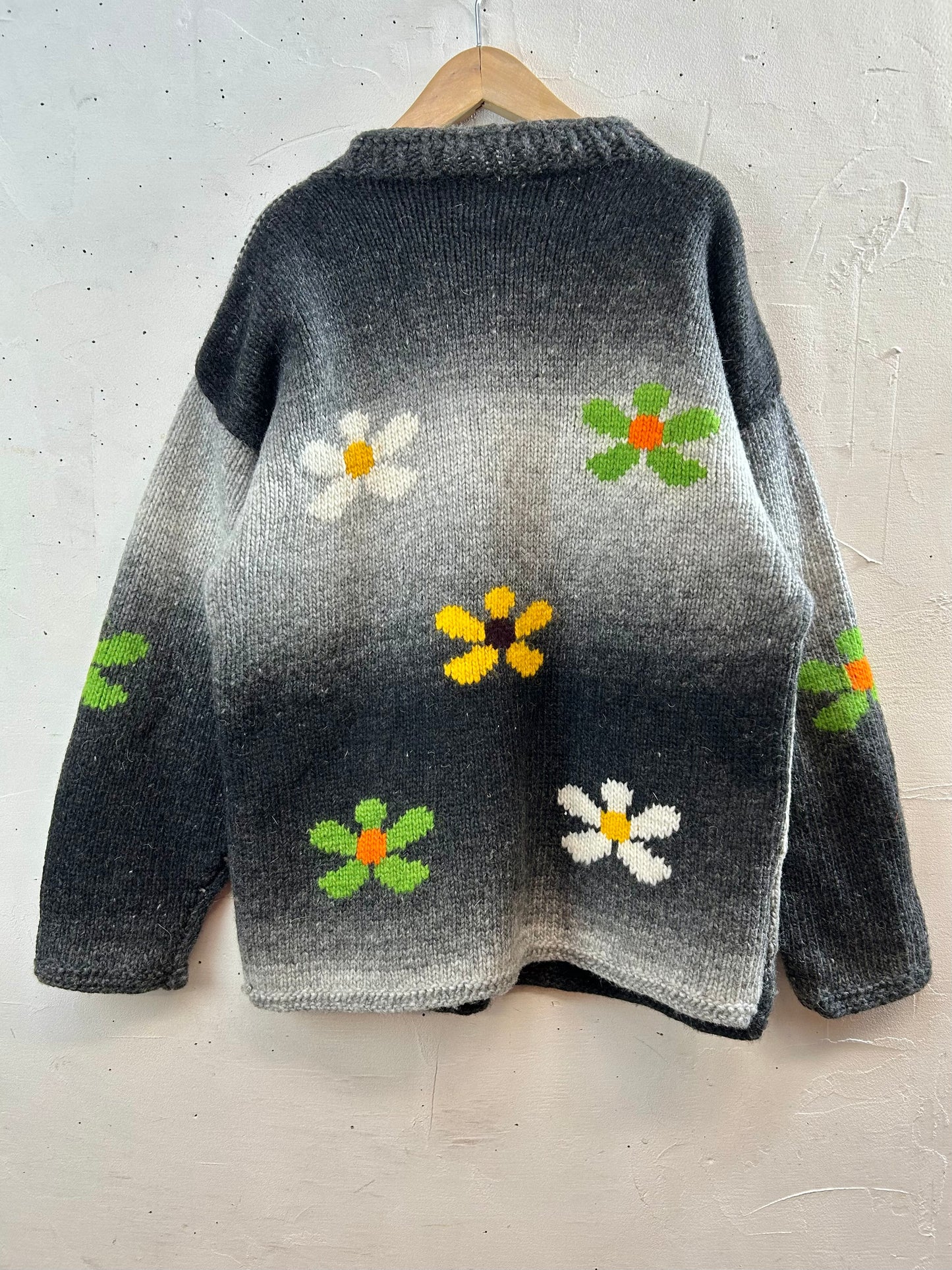 Vintage Hand Knit Sweater [A29234]