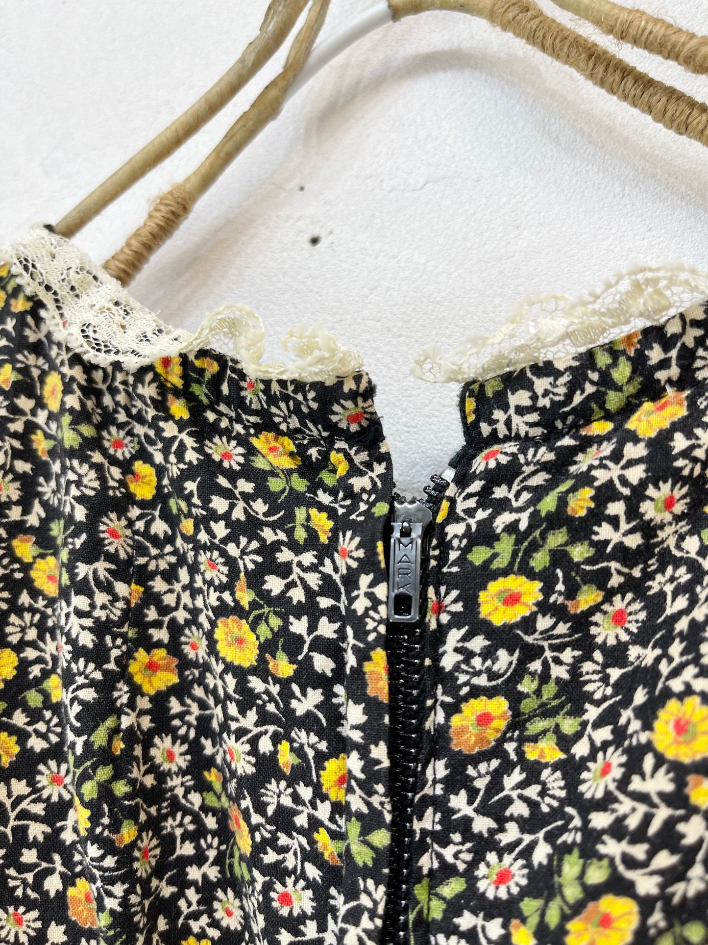 ’70s Vintage Flower Dress [L25804]