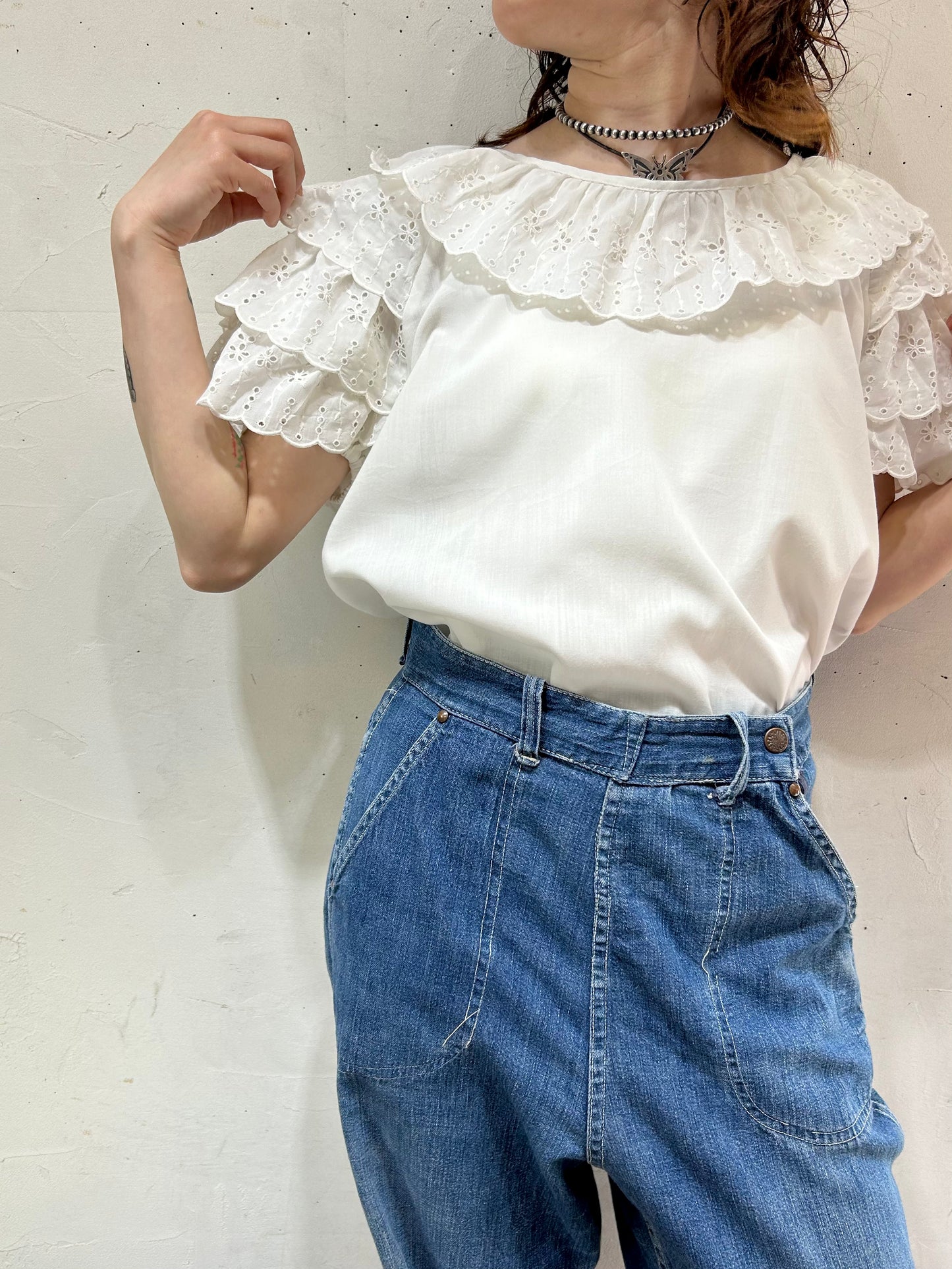 Vintage White Blouse [D26807]